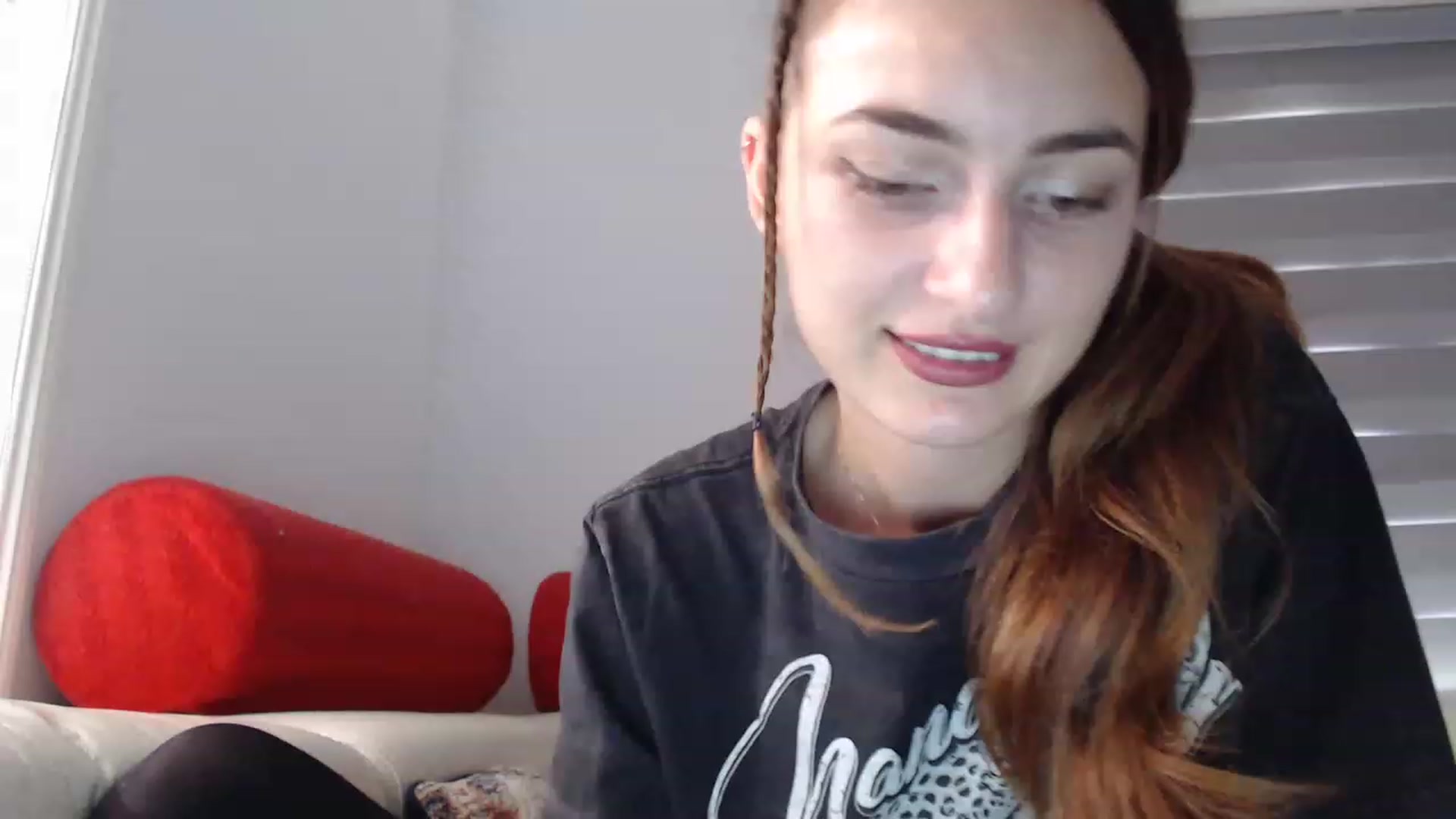 Gallery image thumbnail from Saskiia's myfreecams stream on, 02/13/2023, 07:40 image 6 of 20