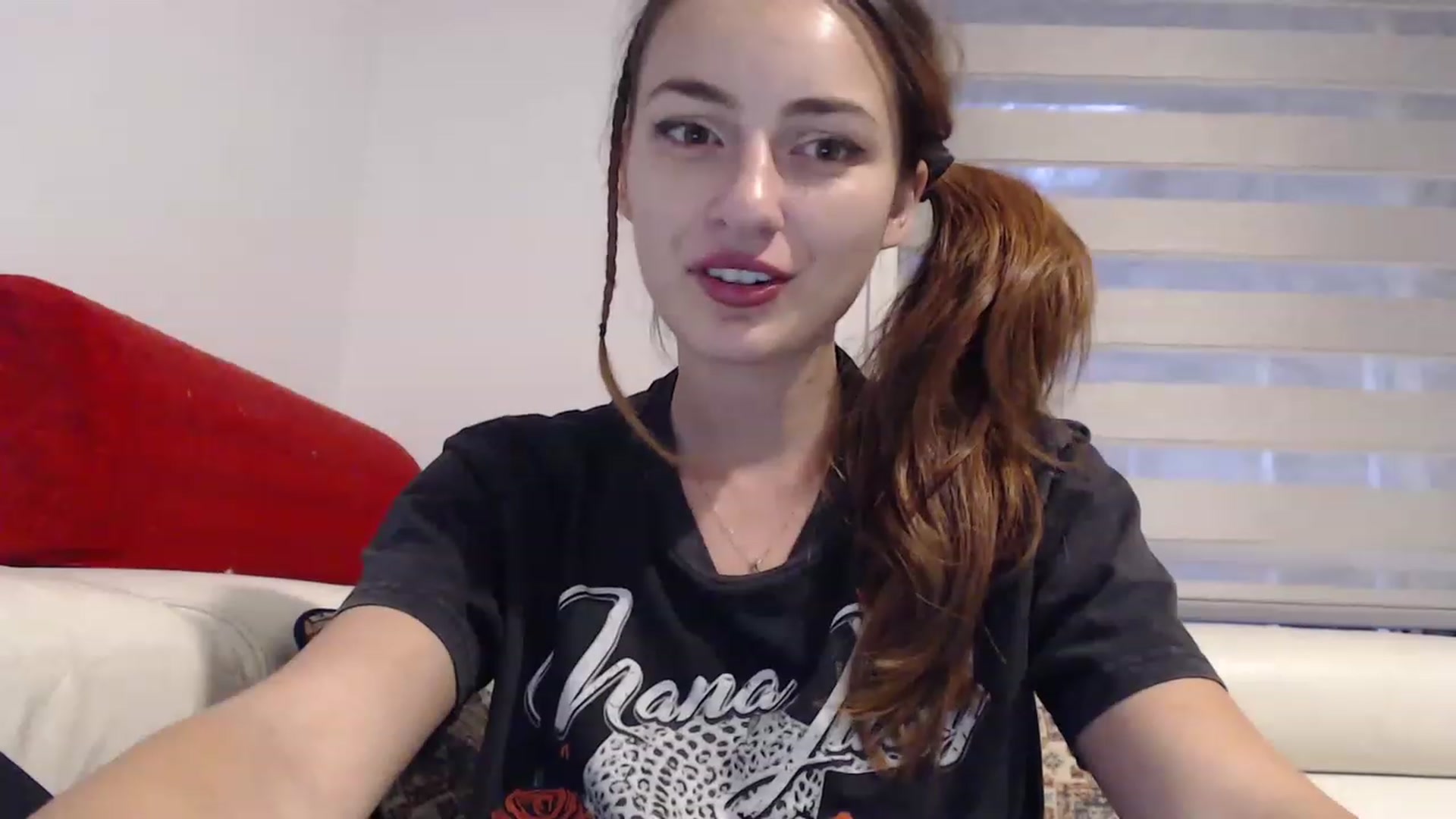 Gallery image thumbnail from Saskiia's myfreecams stream on, 02/13/2023, 09:10 image 8 of 20