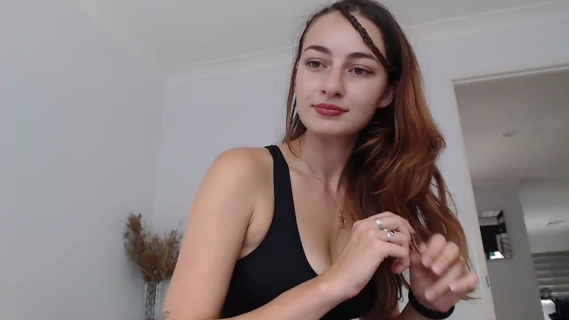 Gallery image thumbnail from Saskiia's myfreecams stream on, 02/15/2023, 24:56 image 5 of 20