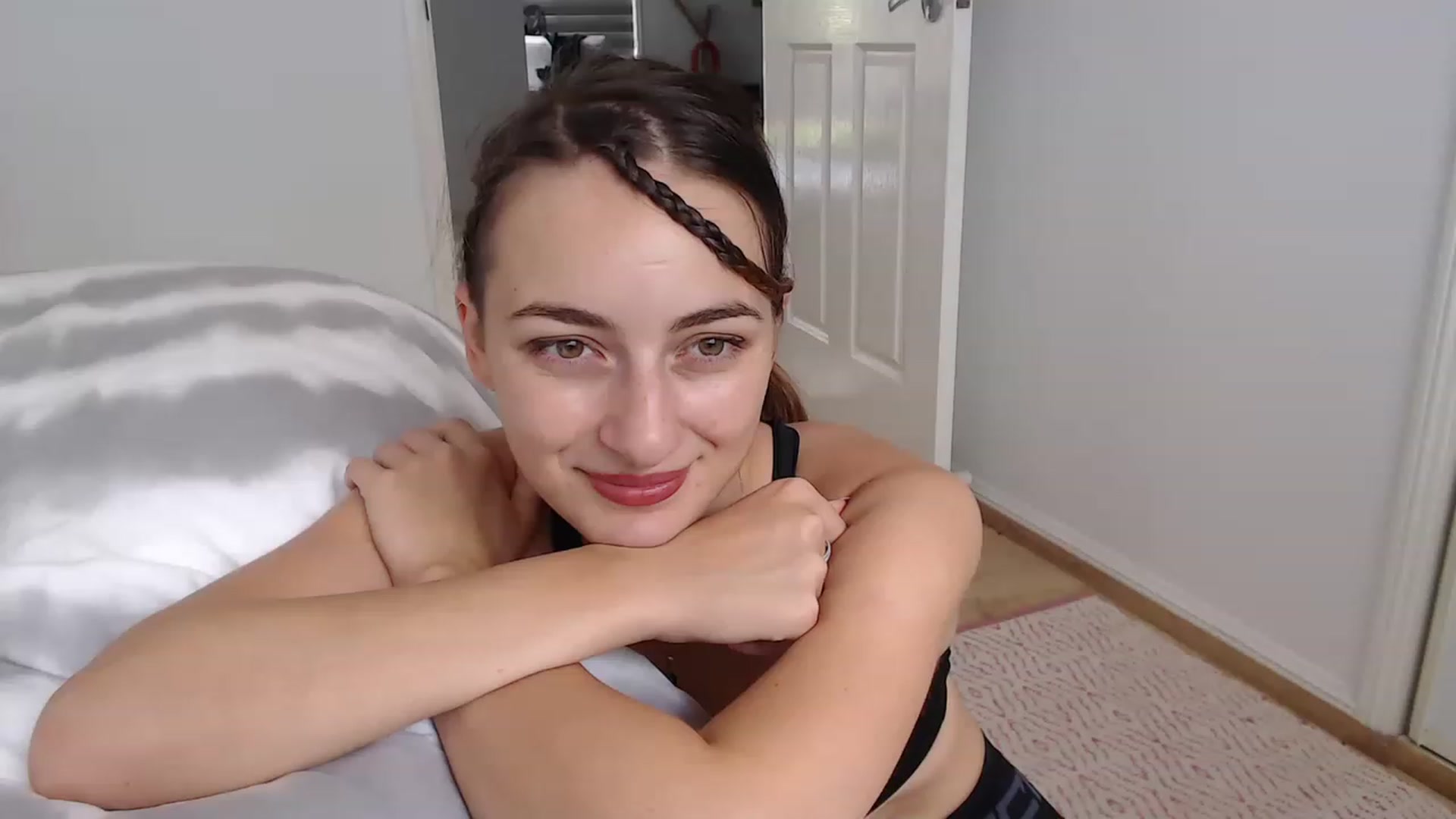 Gallery image thumbnail from Saskiia's myfreecams stream on, 02/15/2023, 24:56 image 15 of 20