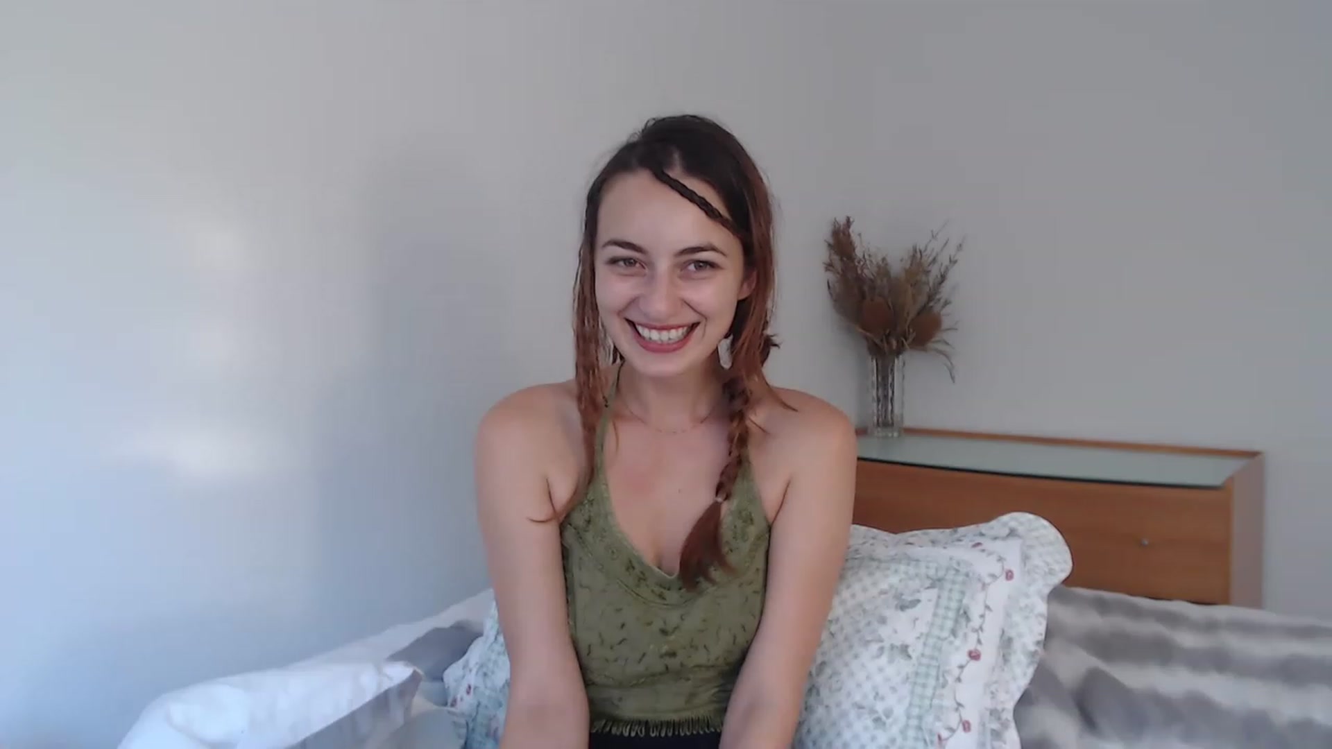 Gallery image thumbnail from Saskiia's myfreecams stream on, 02/15/2023, 08:20 image 14 of 20