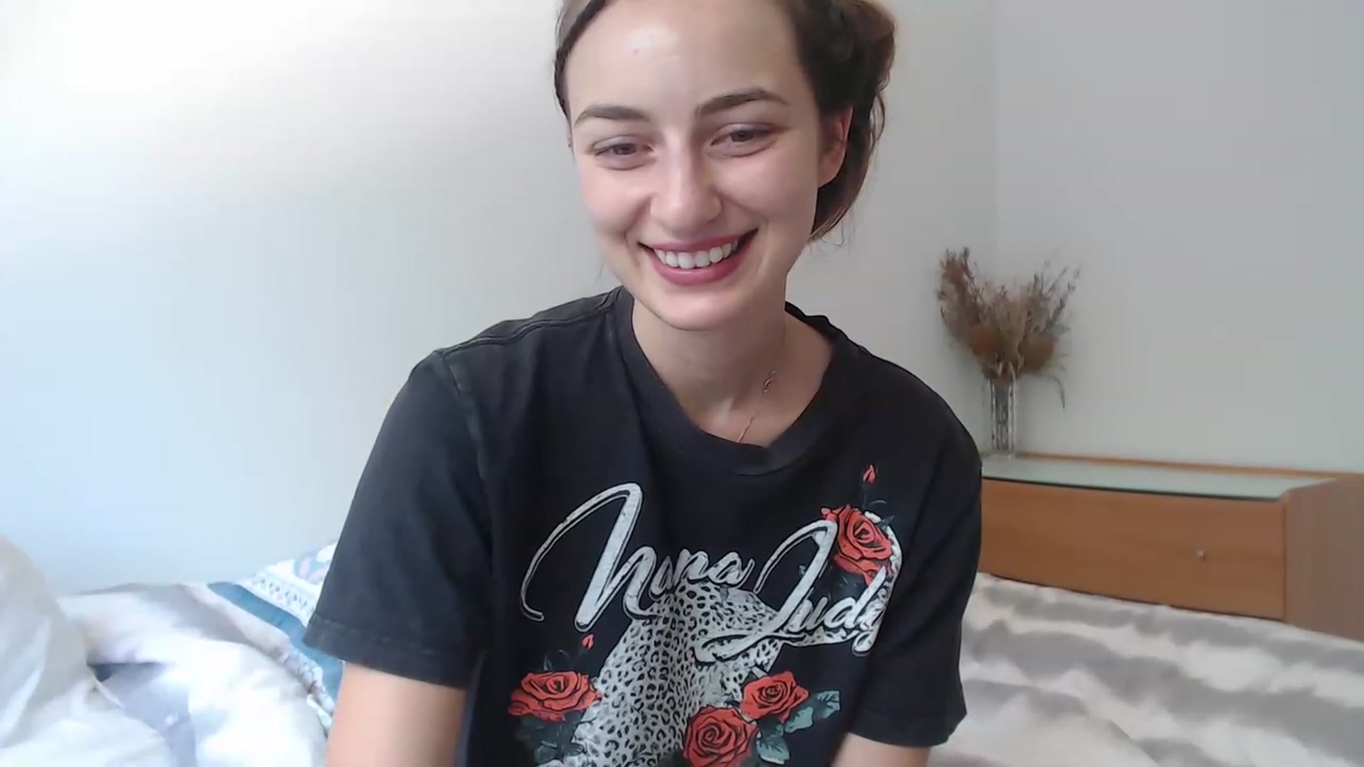 Gallery image thumbnail from Saskiia's myfreecams stream on, 02/18/2023, 03:56 image 5 of 20