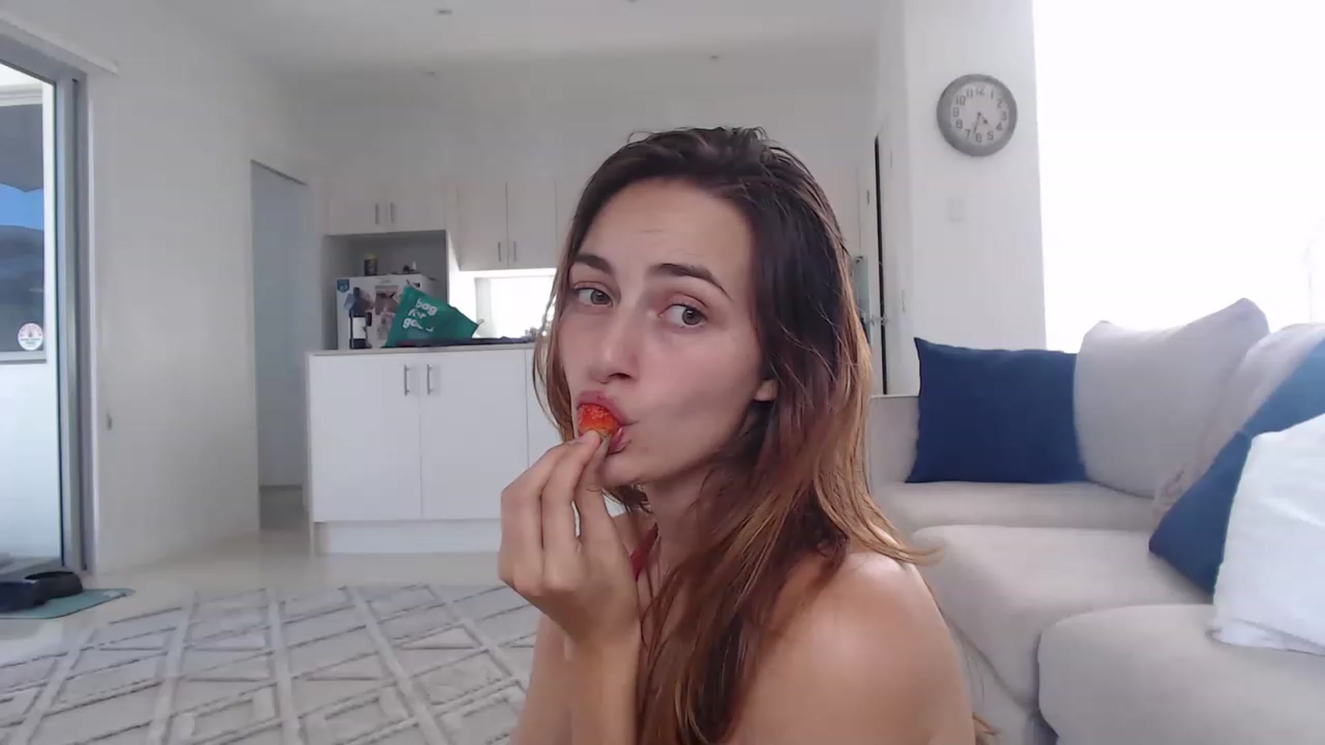 Gallery image thumbnail from Saskiia's myfreecams stream on, 03/04/2023, 06:36 image 3 of 20