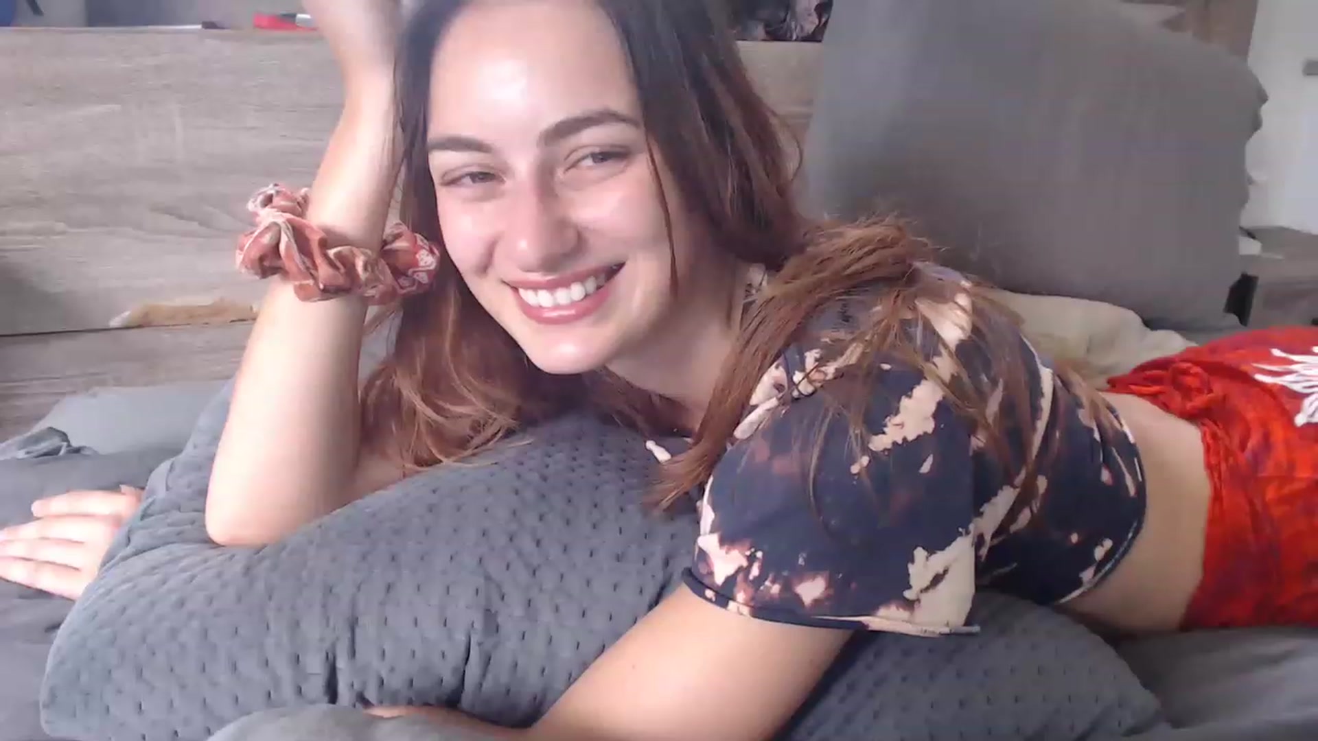 Gallery image thumbnail from Saskiia's myfreecams stream on, 03/08/2023, 04:43 image 4 of 20