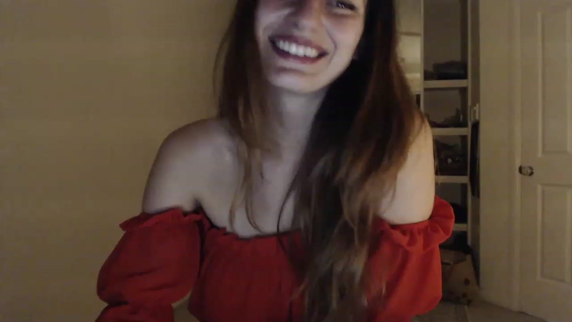 Gallery image thumbnail from Saskiia's myfreecams stream on, 05/06/2023, 13:52 image 4 of 20