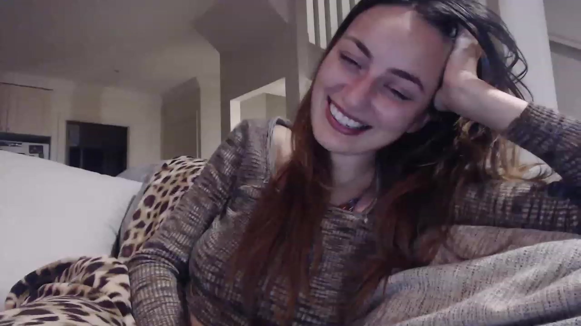 Gallery image thumbnail from Saskiia's myfreecams stream on, 05/23/2023, 09:56 image 9 of 20