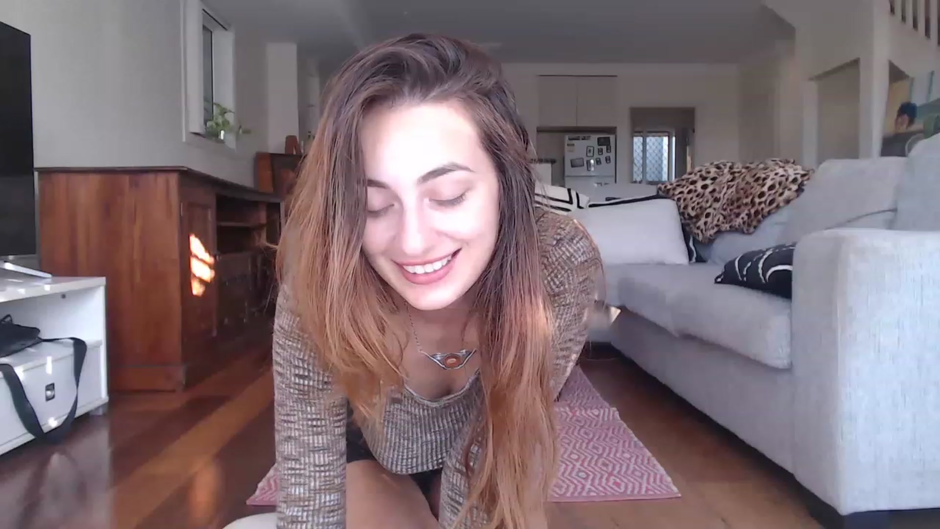 Gallery image thumbnail from Saskiia's myfreecams stream on, 05/23/2023, 22:36 image 2 of 20