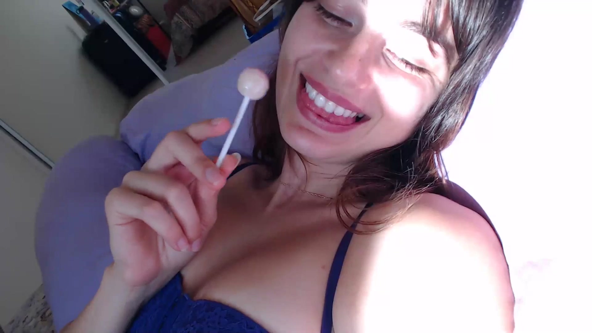 Gallery image thumbnail from Saskiia's myfreecams stream on, 07/06/2023, 04:21 image 20 of 20