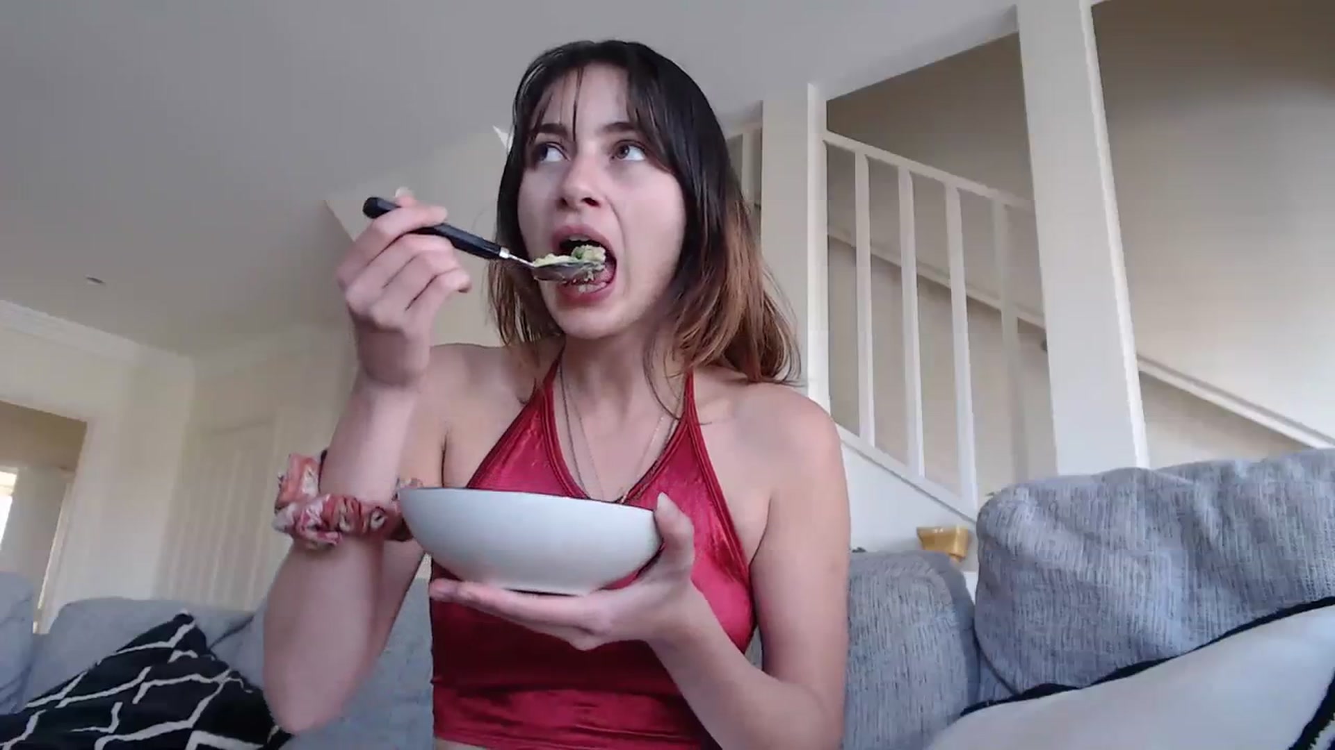 Gallery image thumbnail from Saskiia's myfreecams stream on, 08/10/2023, 04:25 image 6 of 20