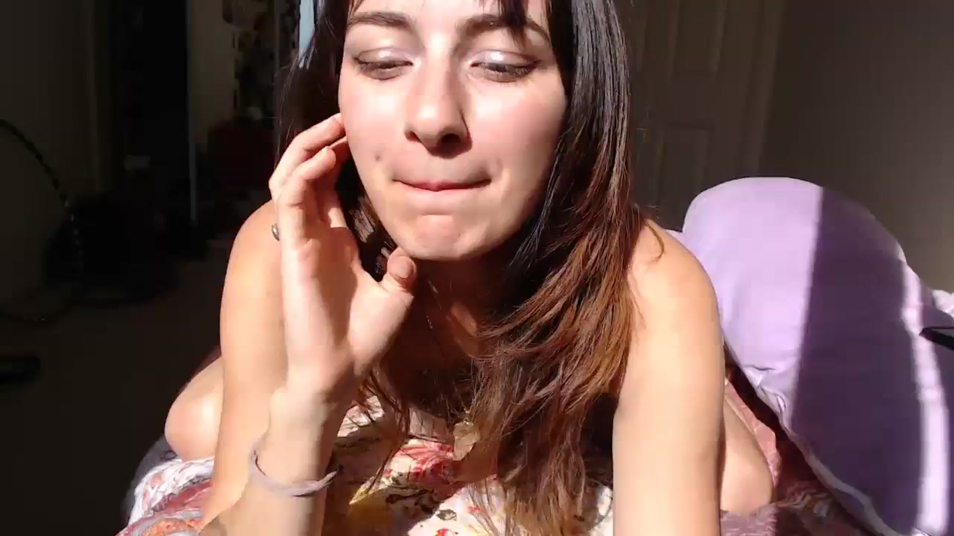Gallery image thumbnail from Saskiia's myfreecams stream on, 08/20/2023, 05:43 image 5 of 20
