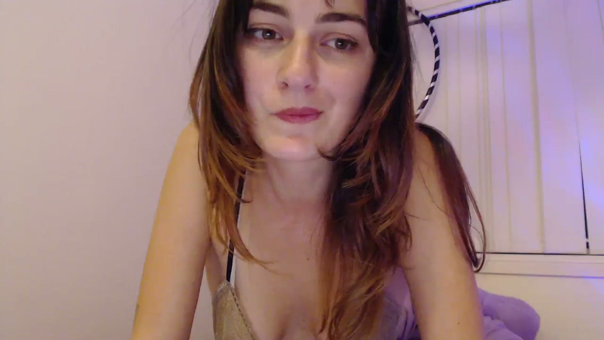 Gallery image thumbnail from Saskiia's myfreecams stream on, 08/24/2023, 10:09 image 17 of 20