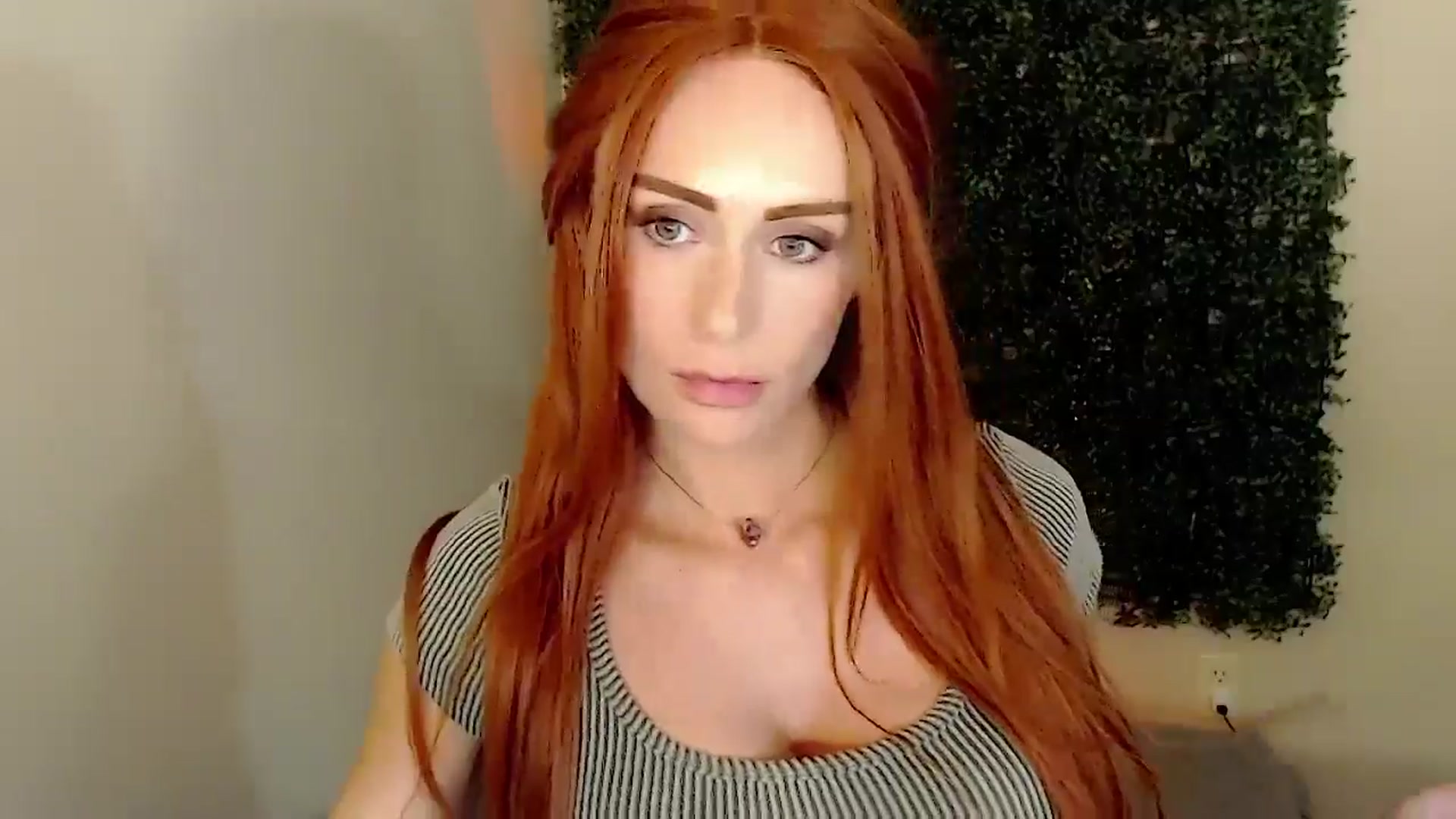 Gallery image thumbnail from Sassssy's myfreecams stream on, 06/14/2025, 14:37 image 7 of 20