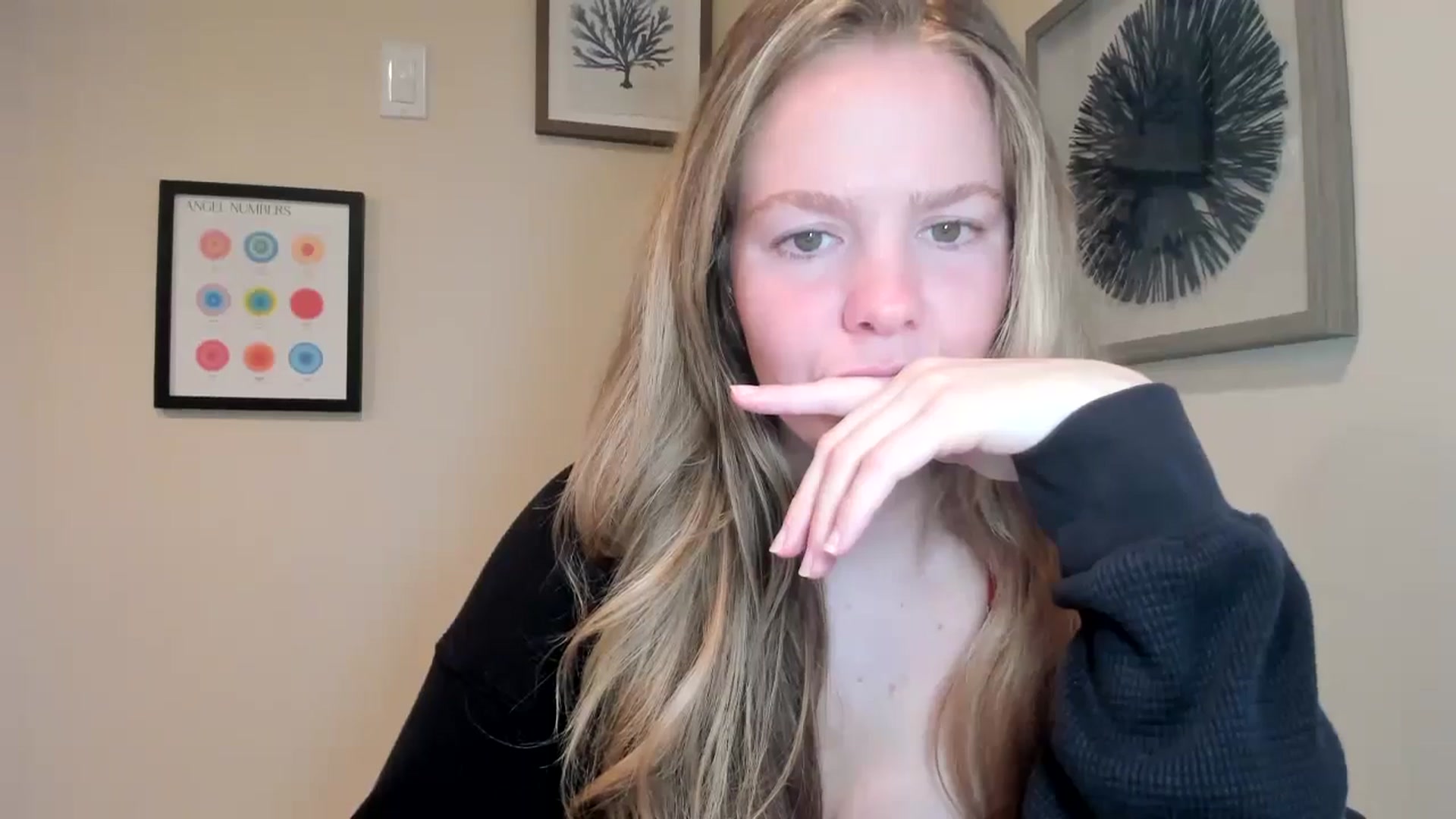 Gallery image thumbnail from Sasssykassy's myfreecams stream on, 05/16/2024, 18:39 image 4 of 20