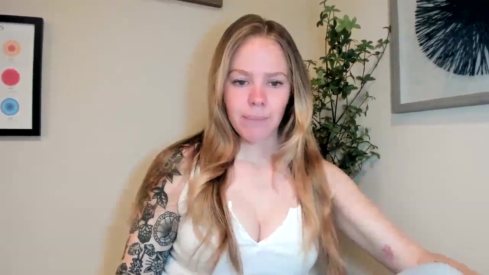 Gallery image thumbnail from Sasssykassy's myfreecams stream on, 05/17/2024, 17:42 image 2 of 20