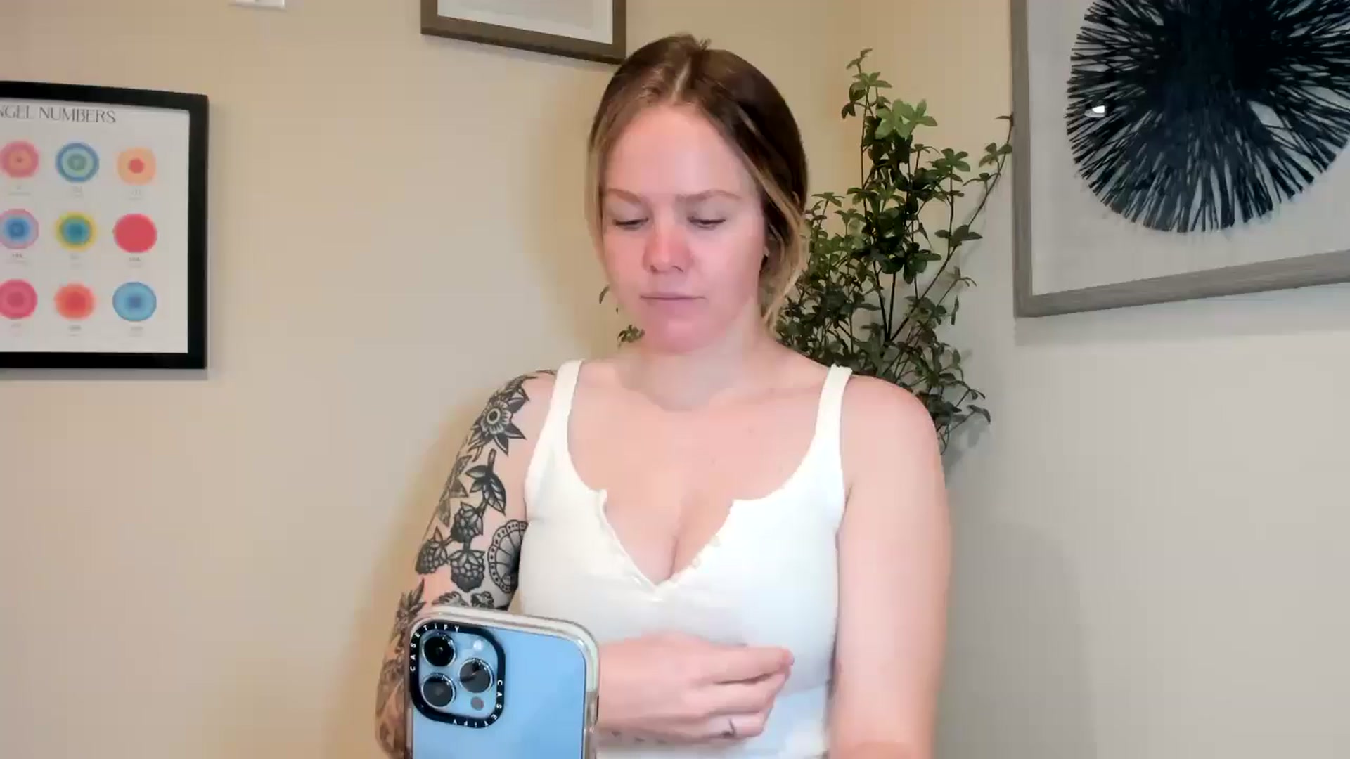 Gallery image thumbnail from Sasssykassy's myfreecams stream on, 05/17/2024, 17:42 image 1 of 20