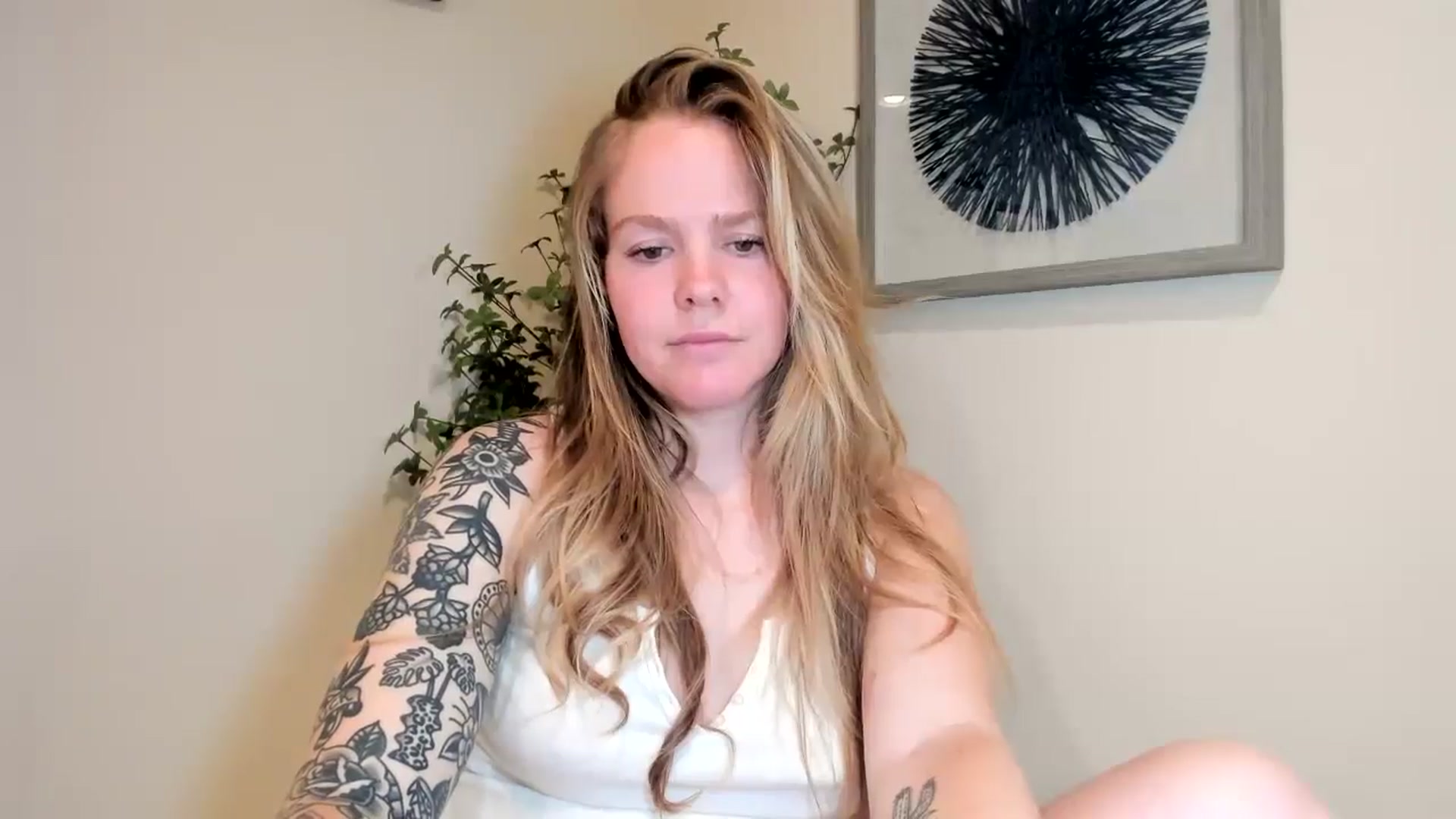 Gallery image thumbnail from Sasssykassy's myfreecams stream on, 05/18/2024, 01:16 image 5 of 20