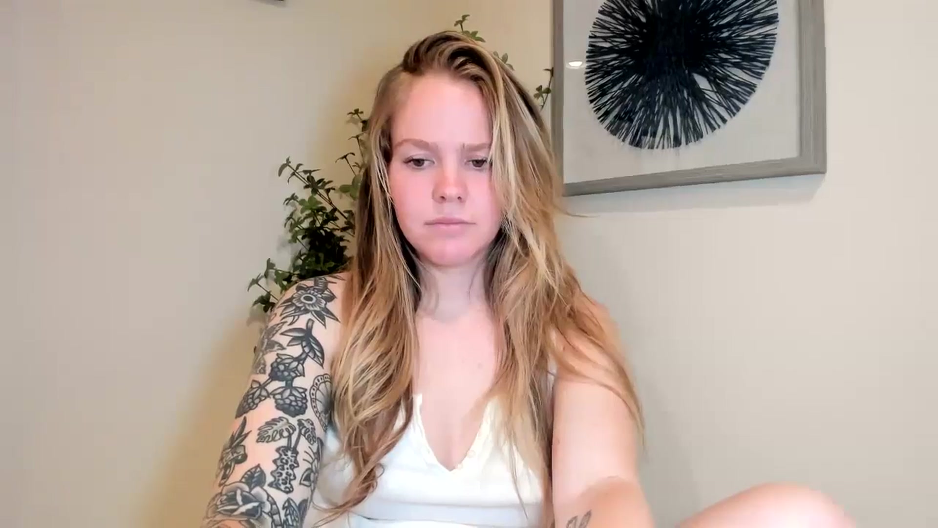 Gallery image thumbnail from Sasssykassy's myfreecams stream on, 05/18/2024, 01:16 image 7 of 20