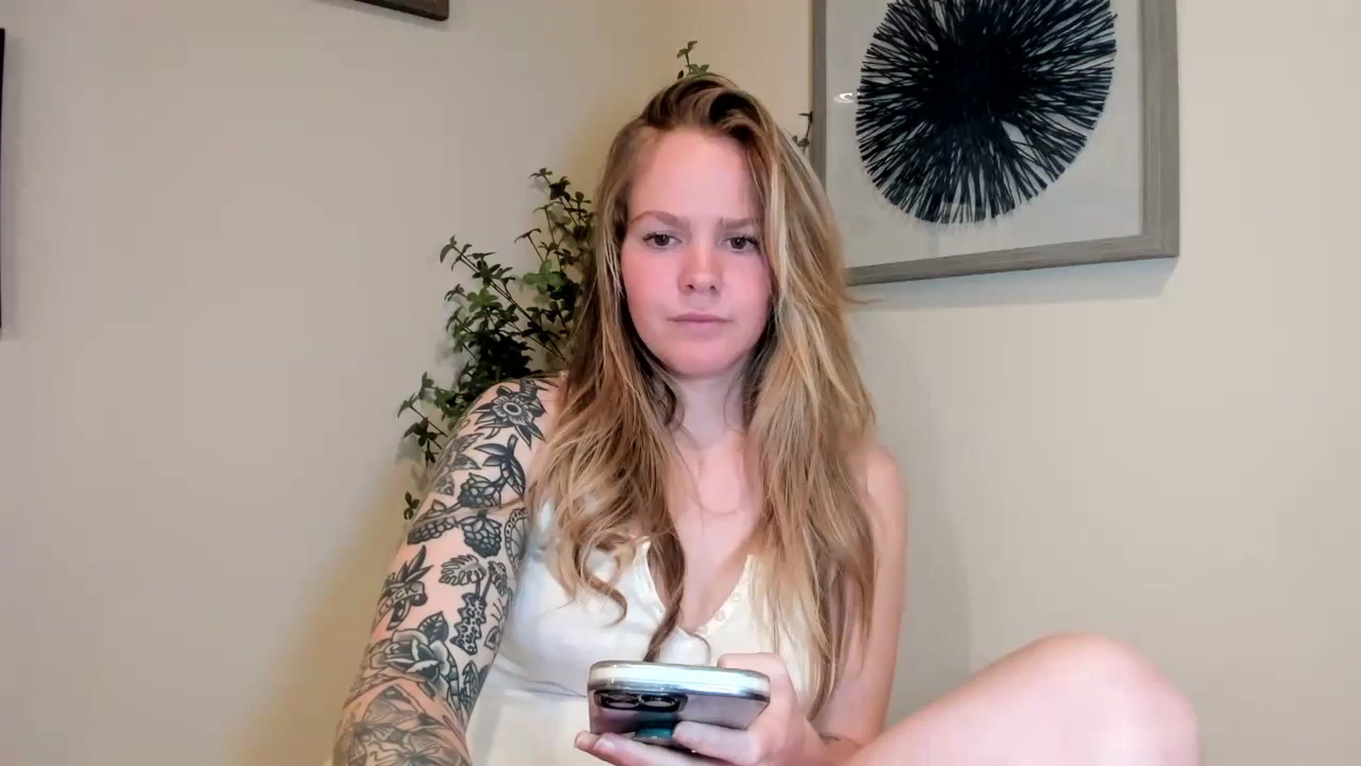 Gallery image thumbnail from Sasssykassy's myfreecams stream on, 05/18/2024, 01:16 image 3 of 20