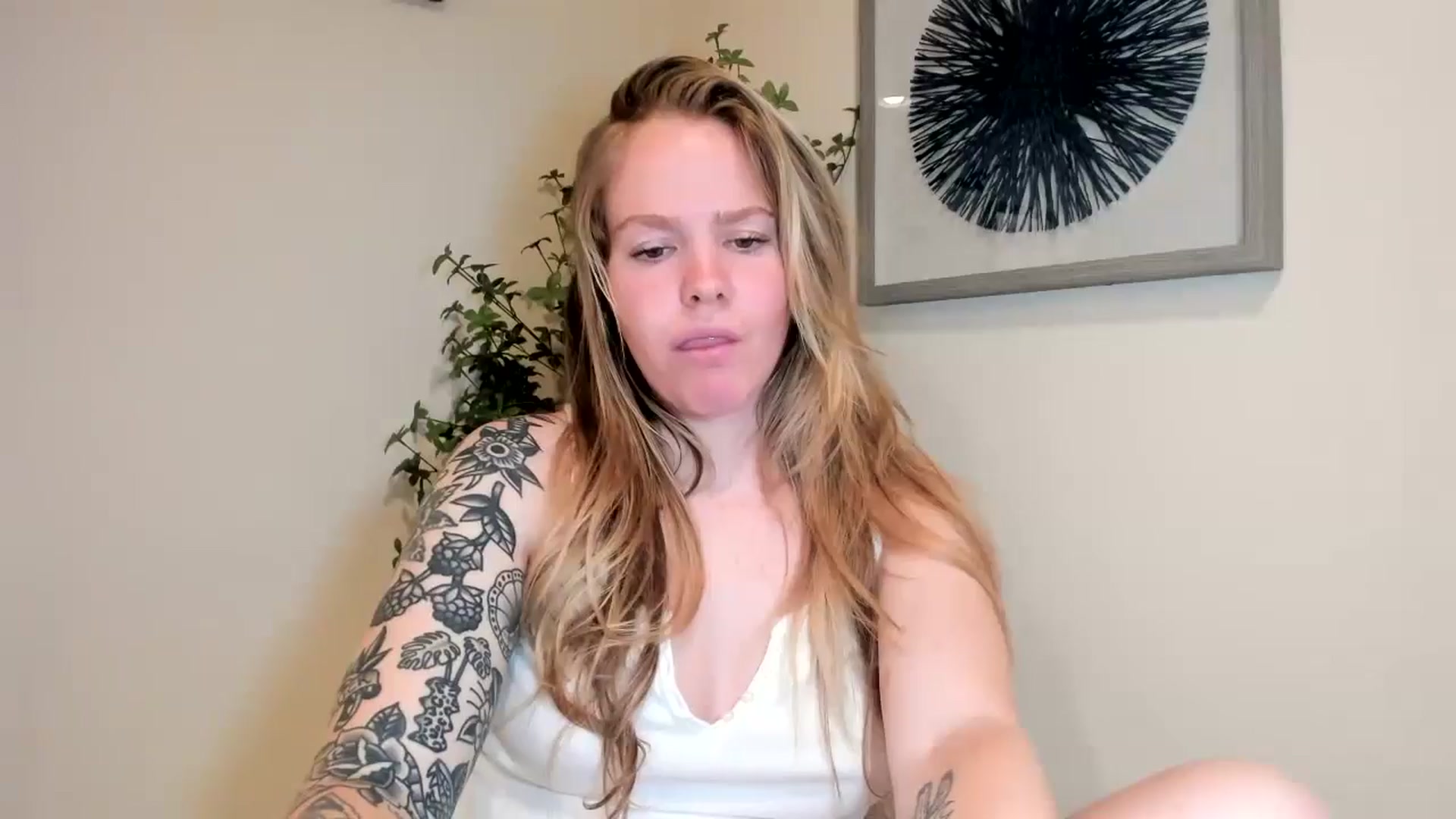 Gallery image thumbnail from Sasssykassy's myfreecams stream on, 05/18/2024, 01:16 image 9 of 20