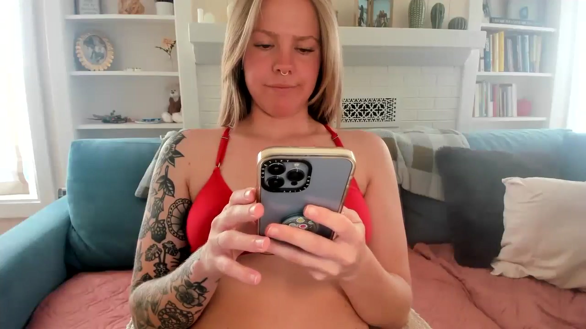 Gallery image thumbnail from Sasssykassy's myfreecams stream on, 06/21/2024, 02:35 image 6 of 20