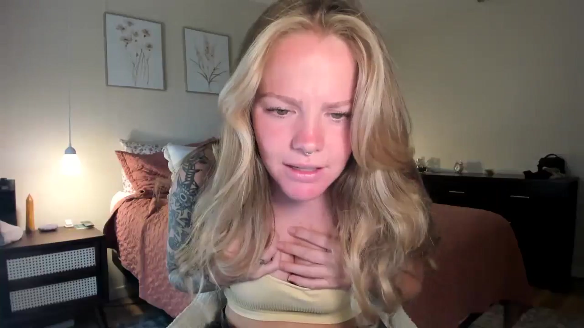 Gallery image thumbnail from Sasssykassy's myfreecams stream on, 06/26/2024, 20:26 image 4 of 20