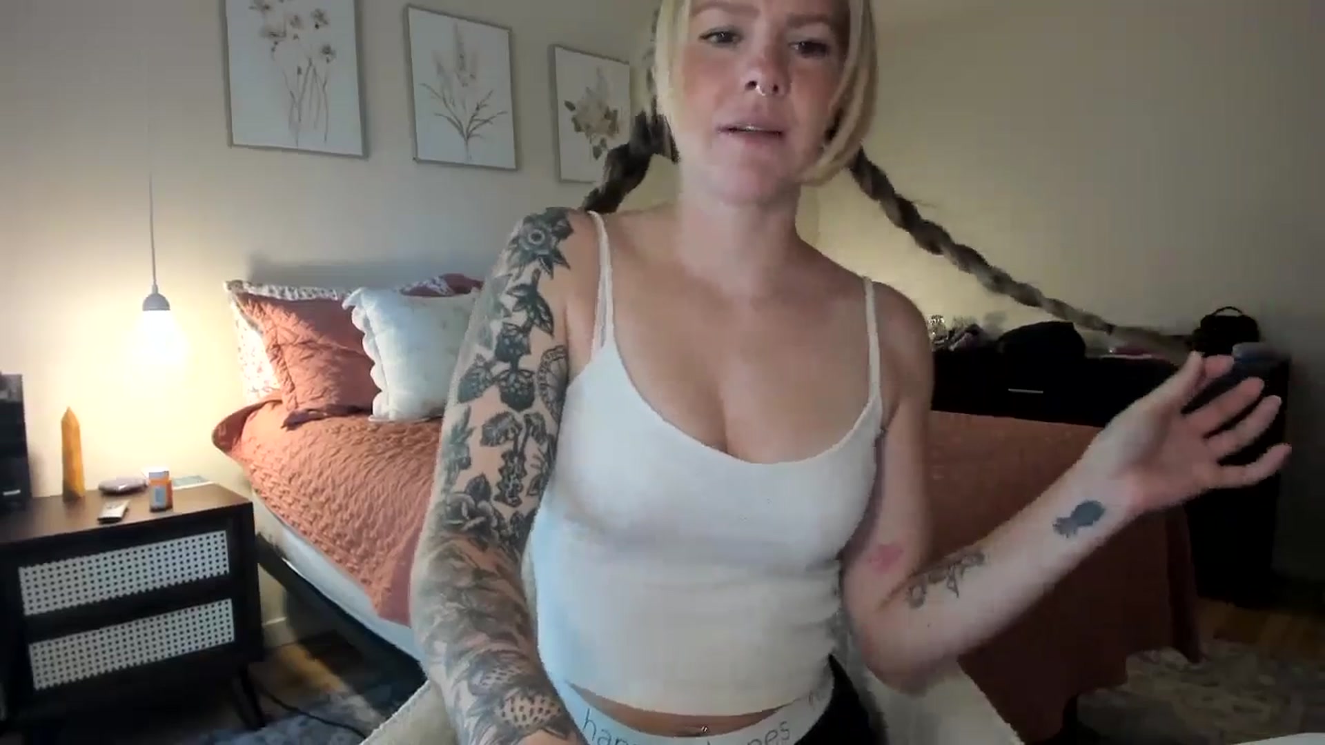 Gallery image thumbnail from Sasssykassy's myfreecams stream on, 07/09/2024, 19:44 image 2 of 20