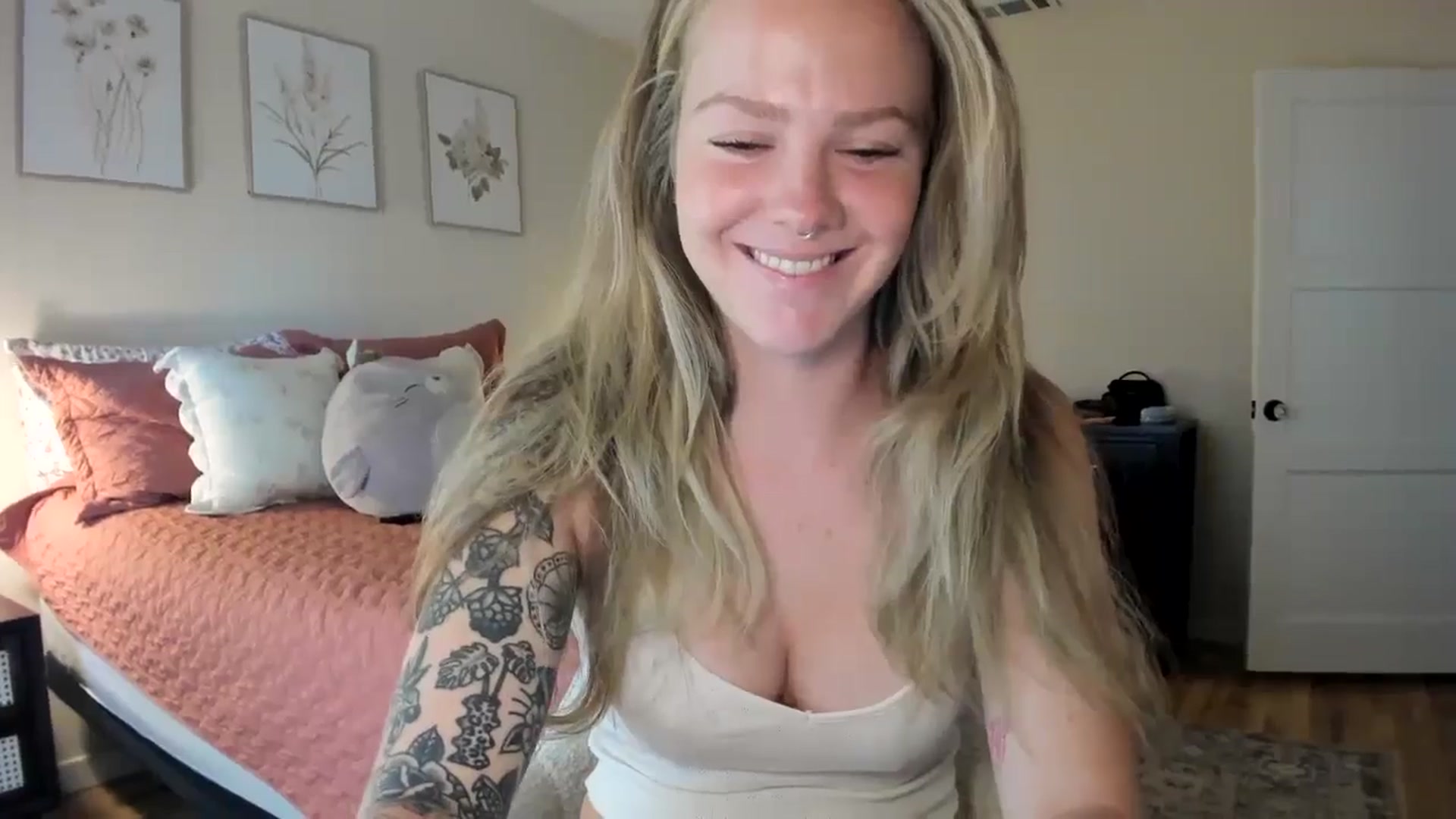 Gallery image thumbnail from Sasssykassy's myfreecams stream on, 07/09/2024, 19:44 image 9 of 20