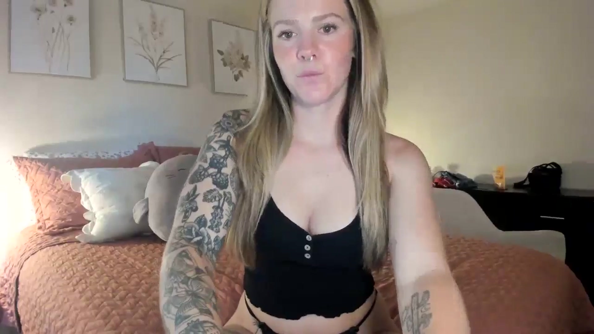 Gallery image thumbnail from Sasssykassy's myfreecams stream on, 07/25/2024, 01:01 image 8 of 20