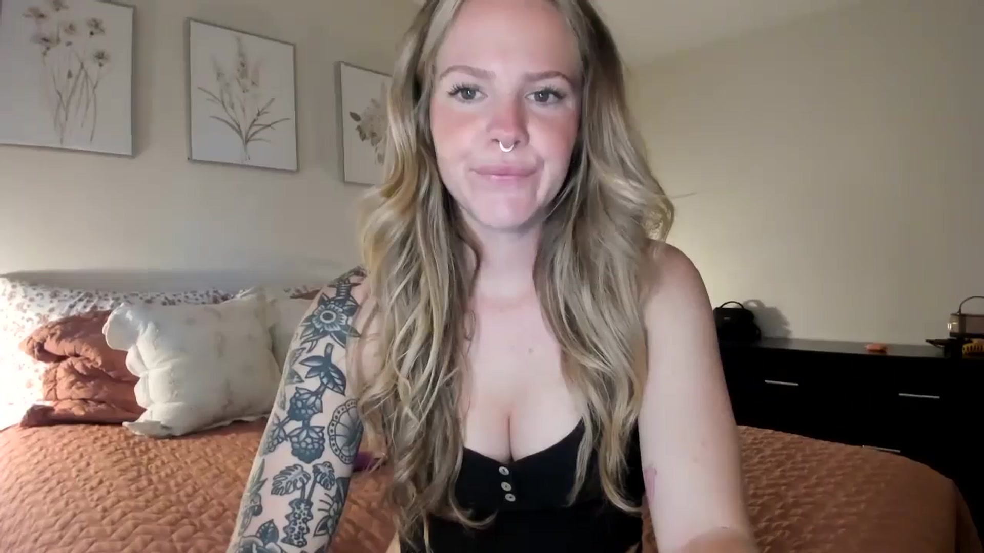 Gallery image thumbnail from Sasssykassy's myfreecams stream on, 08/08/2024, 01:59 image 7 of 20