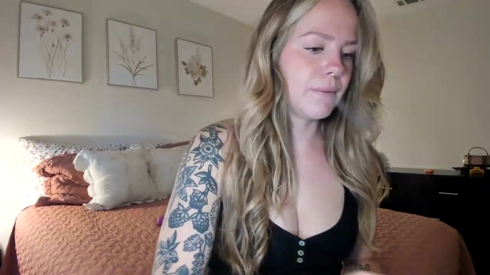 Gallery image thumbnail from Sasssykassy's myfreecams stream on, 08/08/2024, 01:59 image 5 of 20