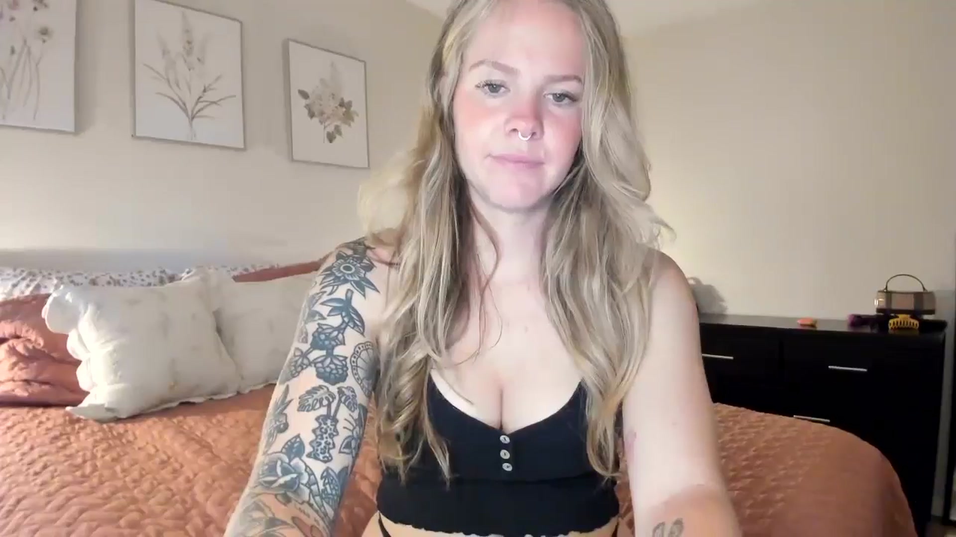 Gallery image thumbnail from Sasssykassy's myfreecams stream on, 08/08/2024, 01:59 image 16 of 20