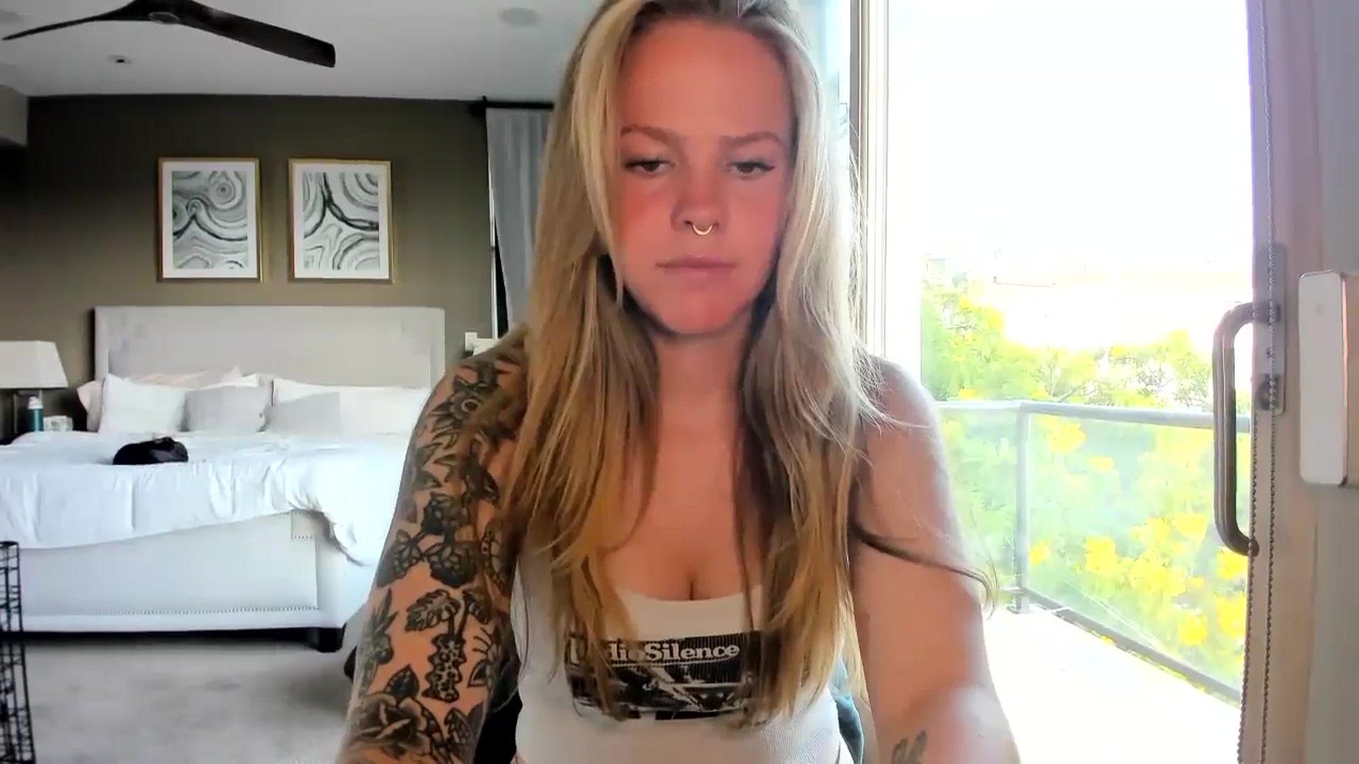 Gallery image thumbnail from Sasssykassy's myfreecams stream on, 08/22/2024, 24:01 image 5 of 20