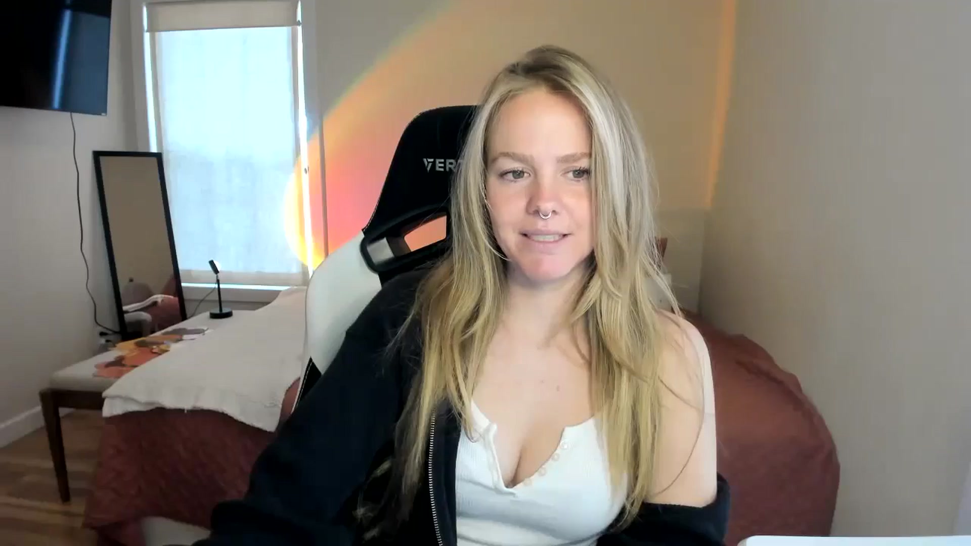 Gallery image thumbnail from Sasssykassy's myfreecams stream on, 10/31/2024, 21:02 image 12 of 20