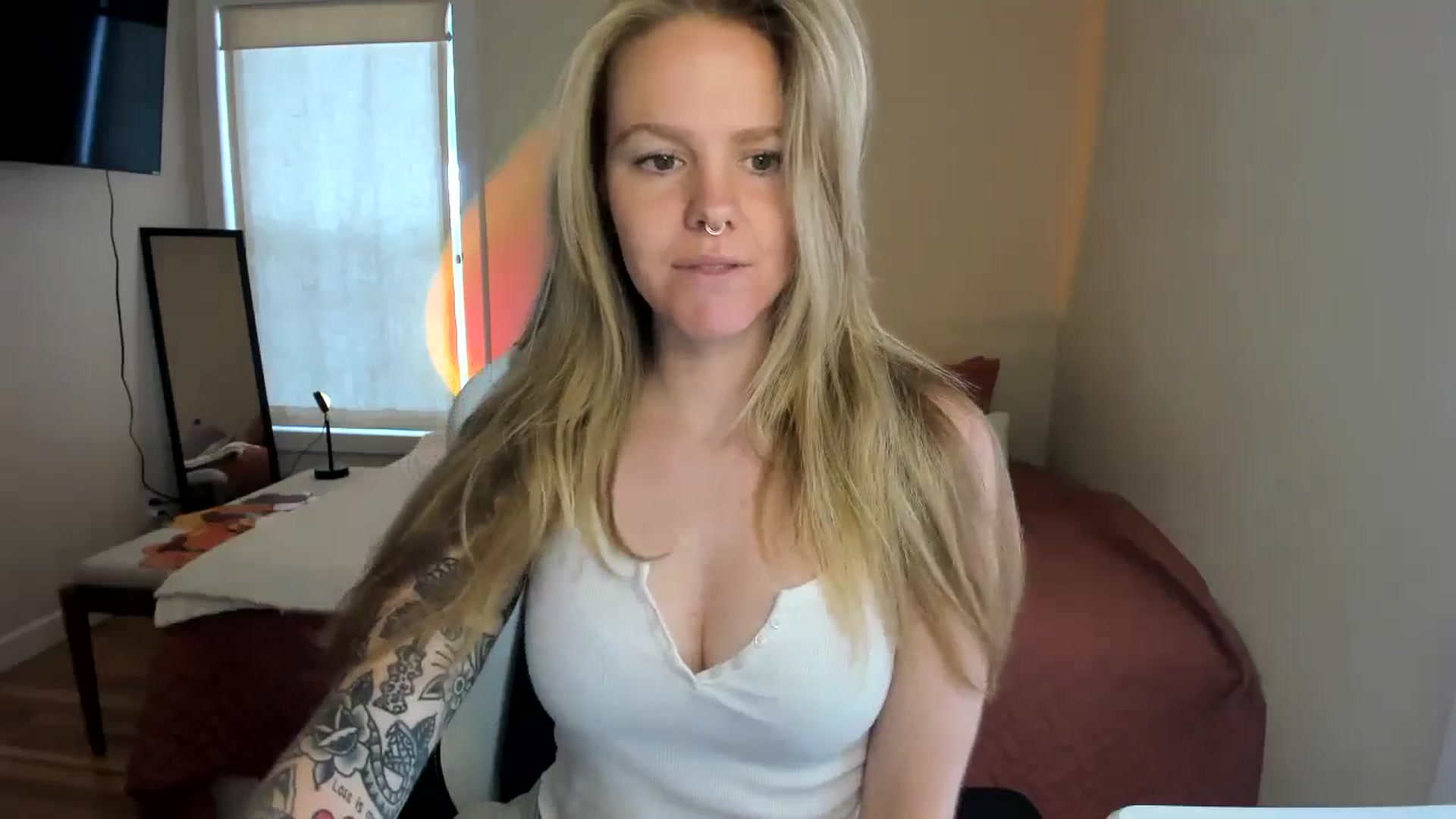 Gallery image thumbnail from Sasssykassy's myfreecams stream on, 10/31/2024, 21:02 image 4 of 20