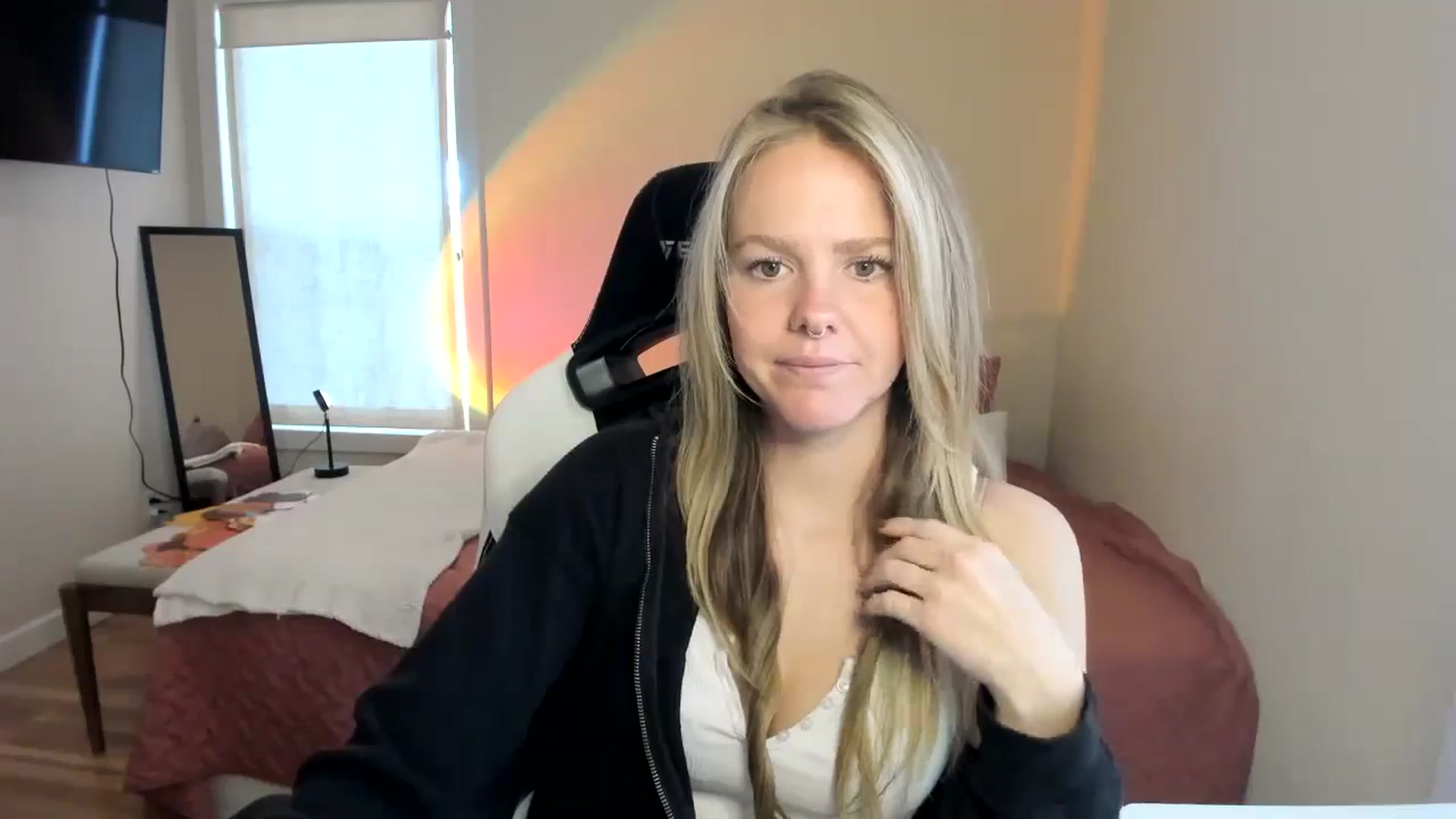 Gallery image thumbnail from Sasssykassy's myfreecams stream on, 10/31/2024, 21:02 image 13 of 20