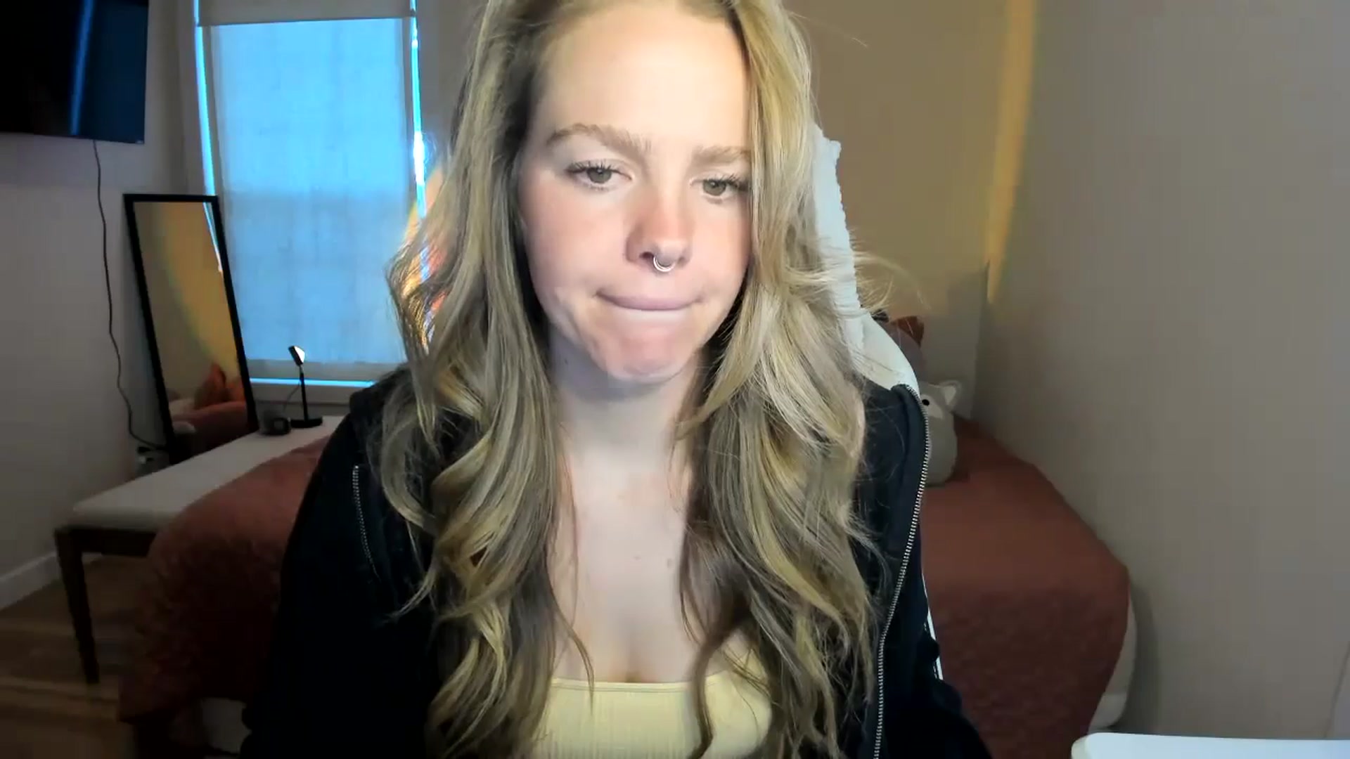 Gallery image thumbnail from Sasssykassy's myfreecams stream on, 11/04/2024, 23:20 image 8 of 20