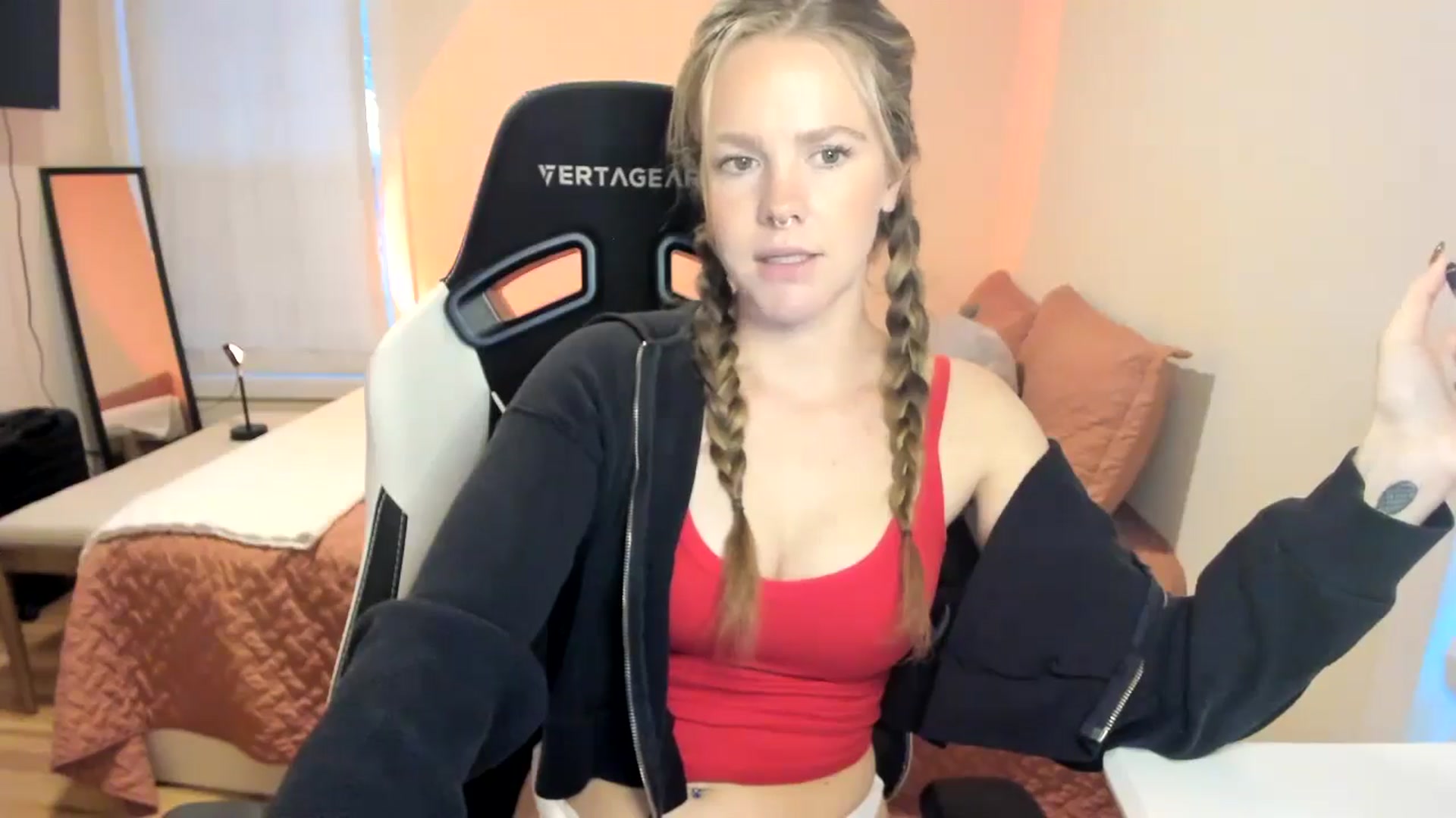 Gallery image thumbnail from Sasssykassy's myfreecams stream on, 11/12/2024, 24:04 image 19 of 20