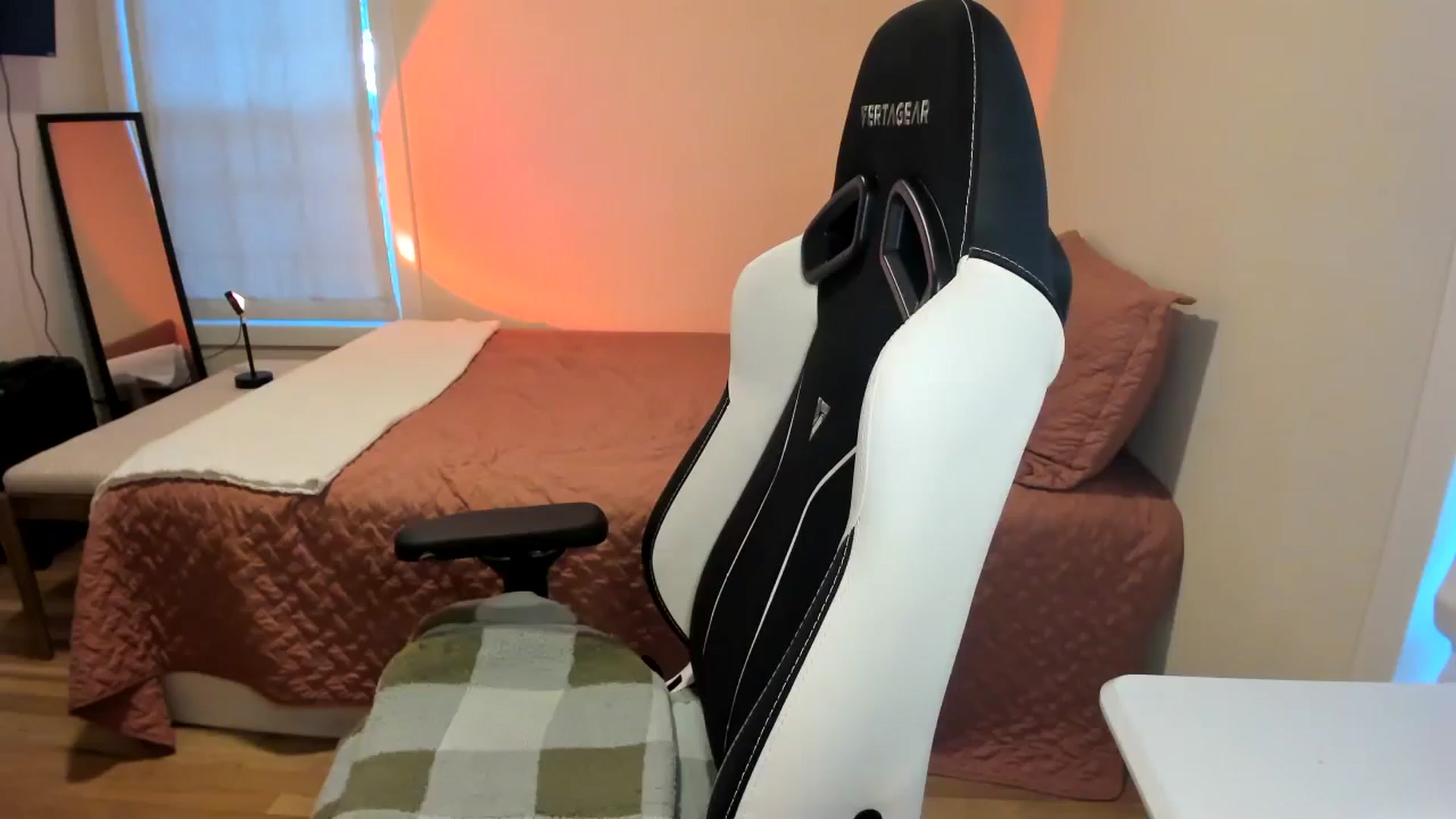 Gallery image thumbnail from Sasssykassy's myfreecams stream on, 11/12/2024, 01:06 image 1 of 20
