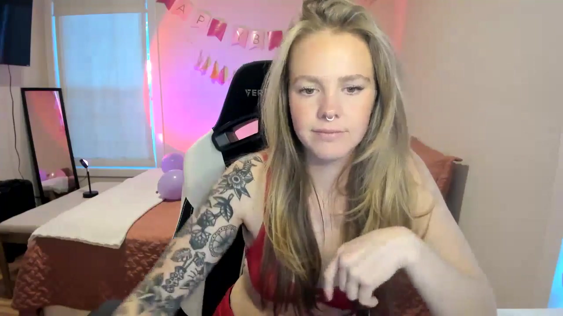Gallery image thumbnail from Sasssykassy's myfreecams stream on, 11/14/2024, 24:33 image 19 of 20