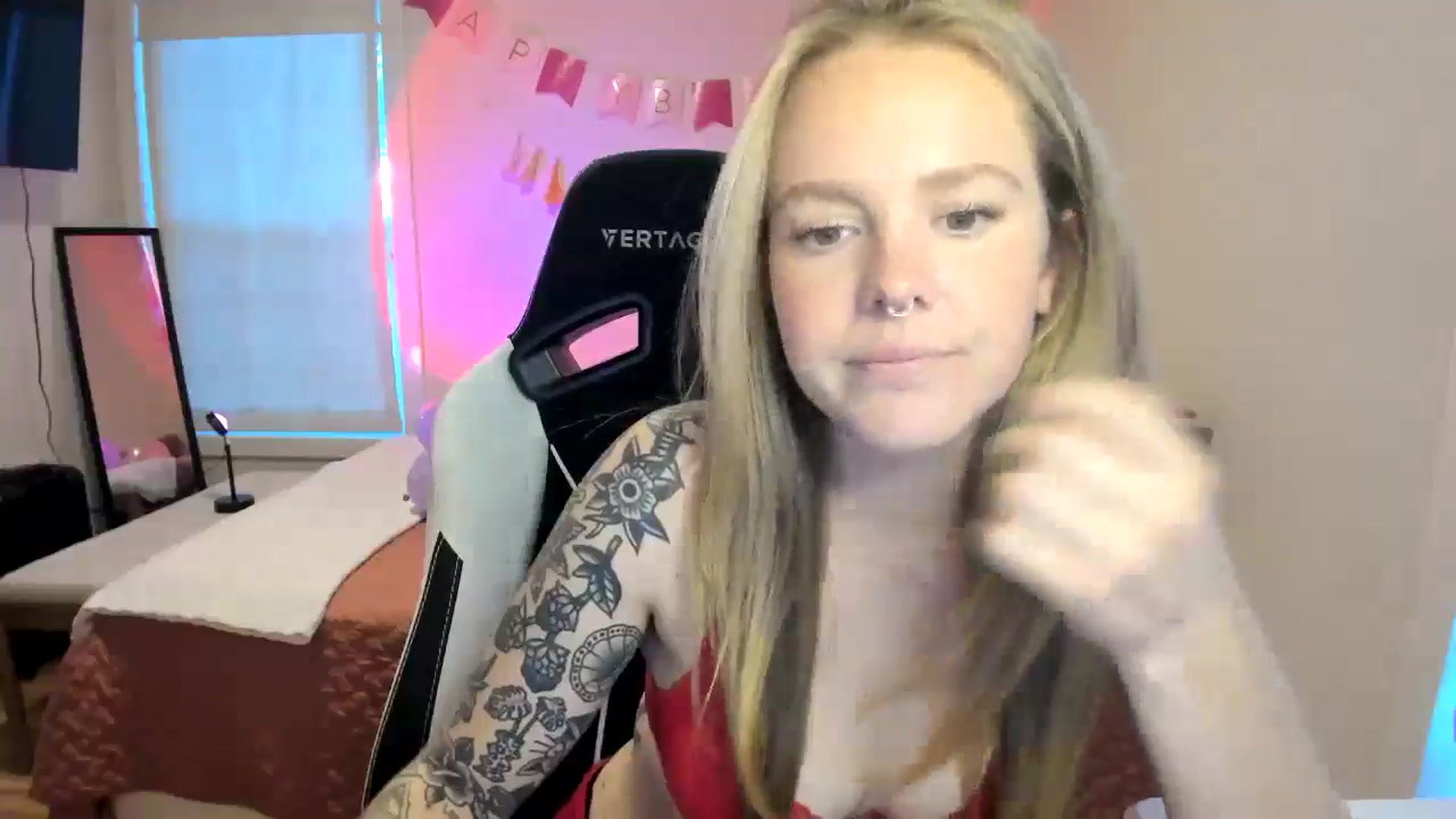 Gallery image thumbnail from Sasssykassy's myfreecams stream on, 11/14/2024, 24:33 image 11 of 20