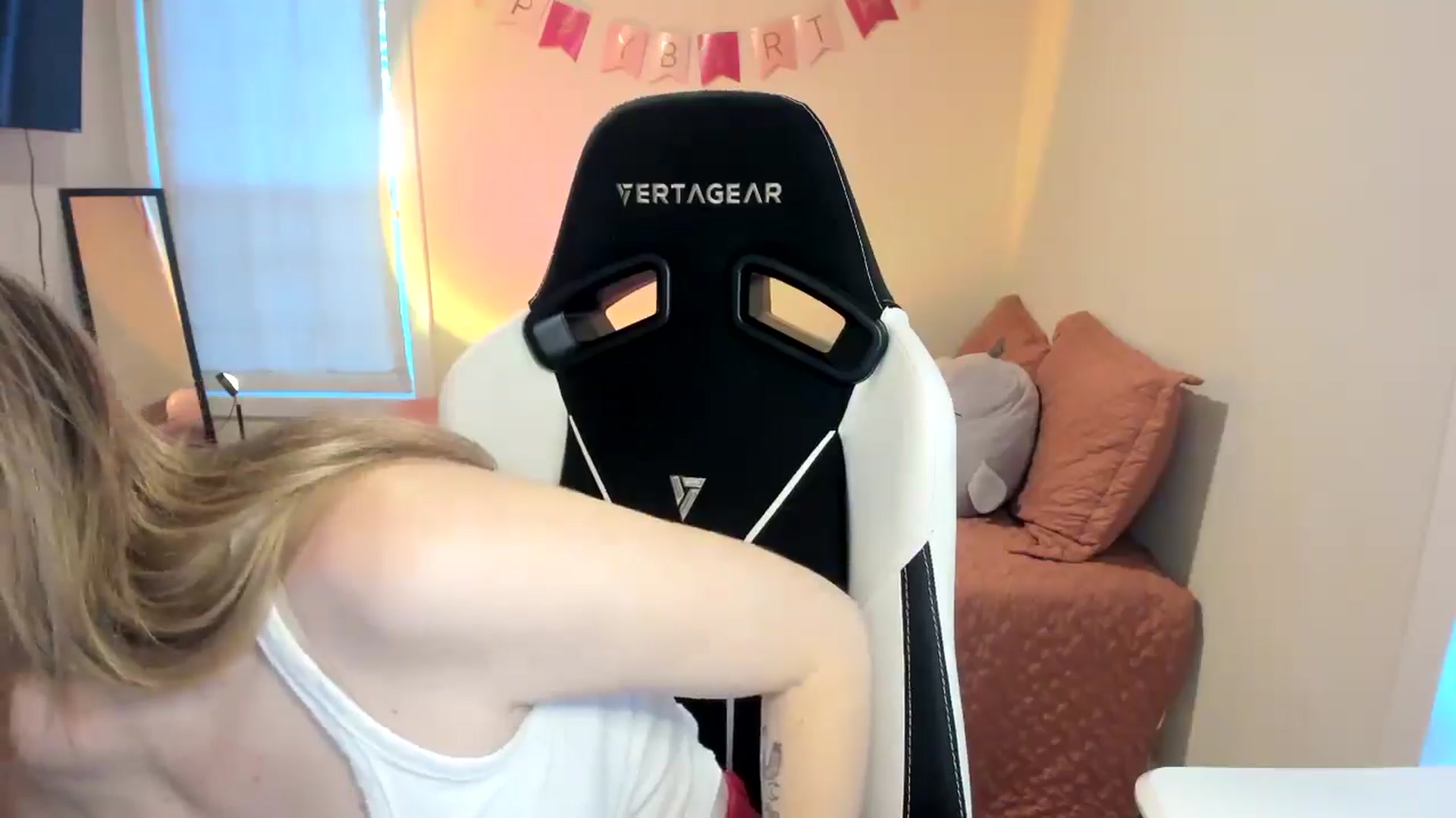 Gallery image thumbnail from Sasssykassy's myfreecams stream on, 11/24/2024, 24:56 image 8 of 20