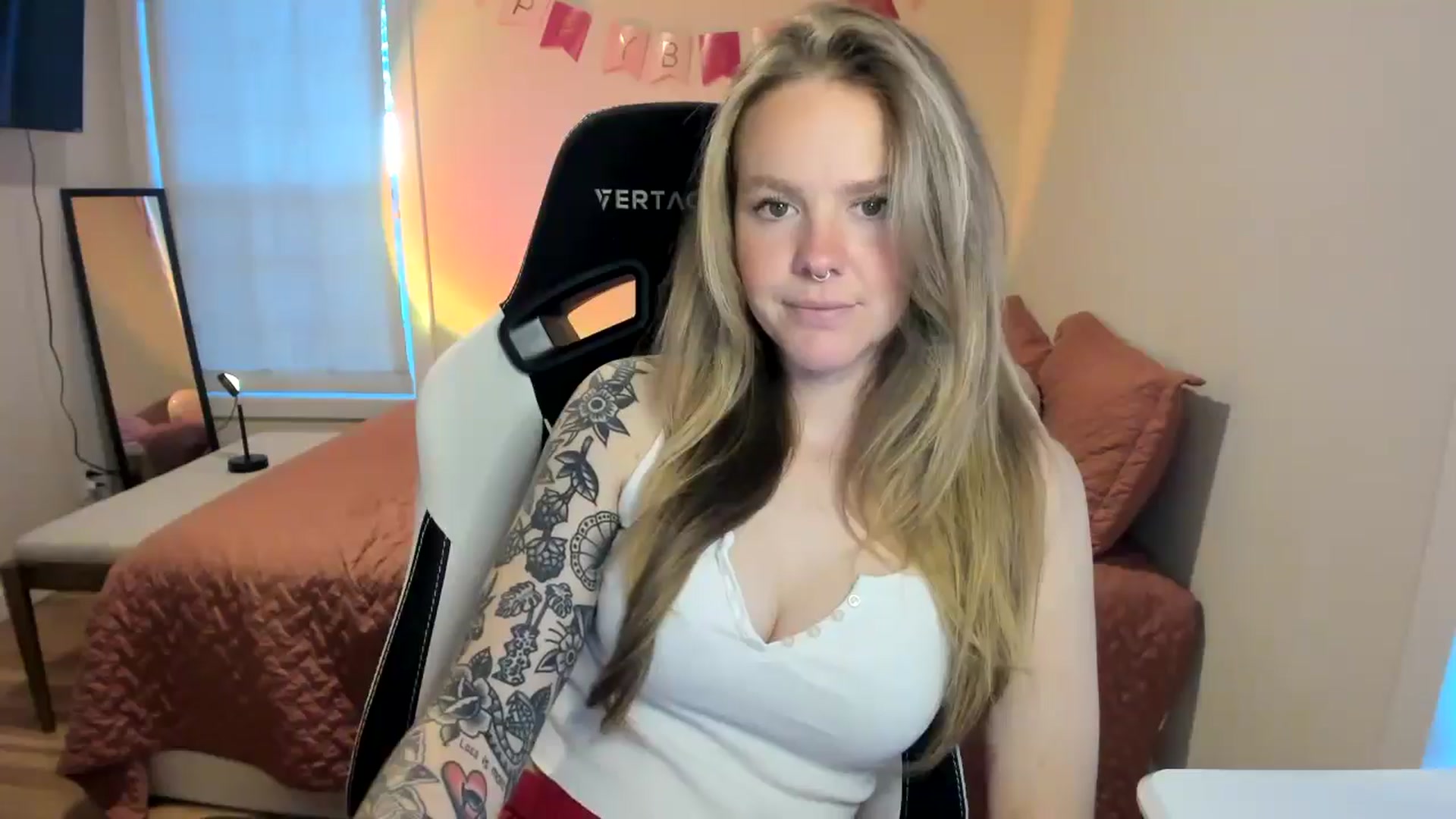 Gallery image thumbnail from Sasssykassy's myfreecams stream on, 11/24/2024, 24:56 image 10 of 20