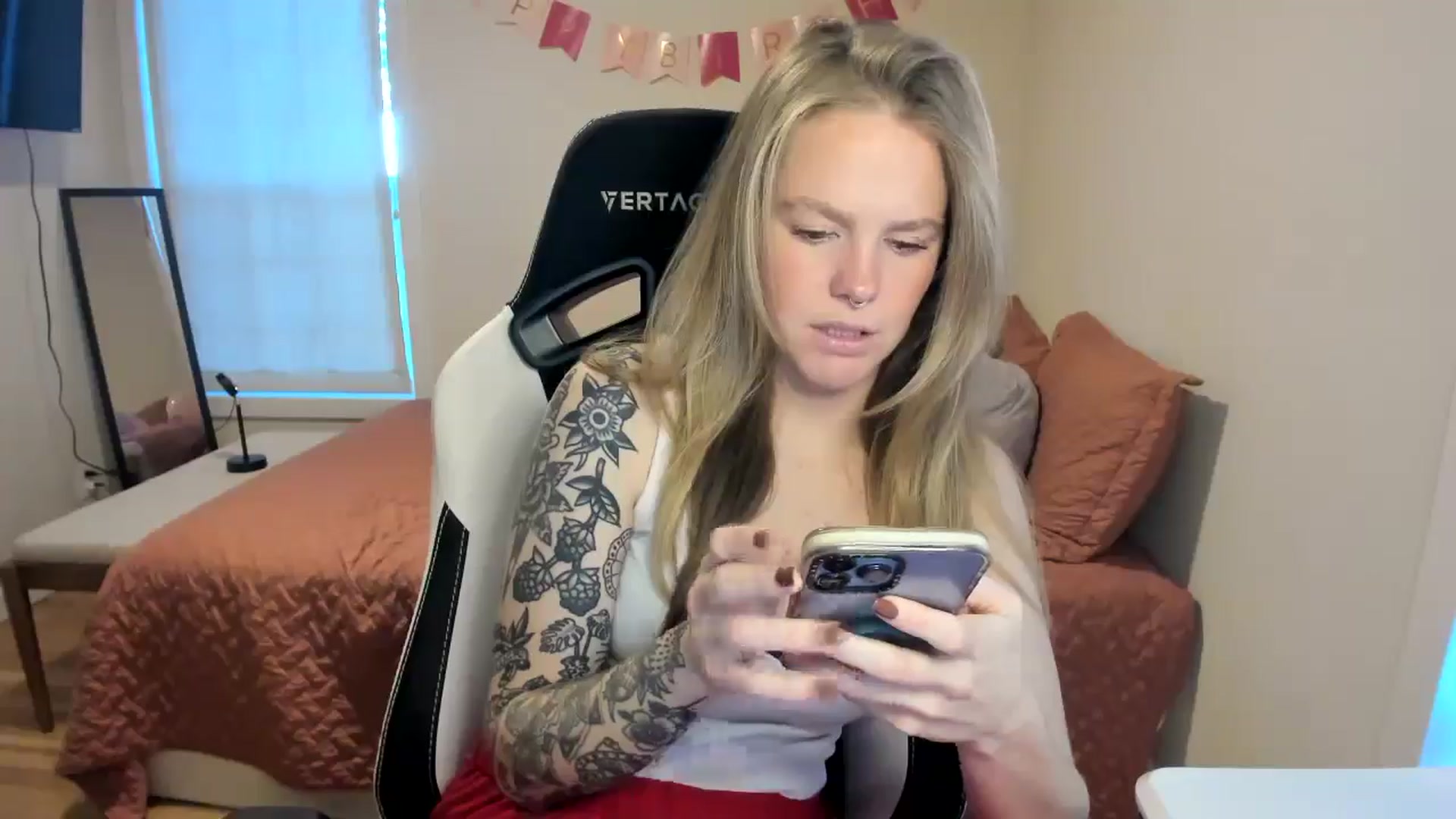 Gallery image thumbnail from Sasssykassy's myfreecams stream on, 11/24/2024, 24:56 image 4 of 20