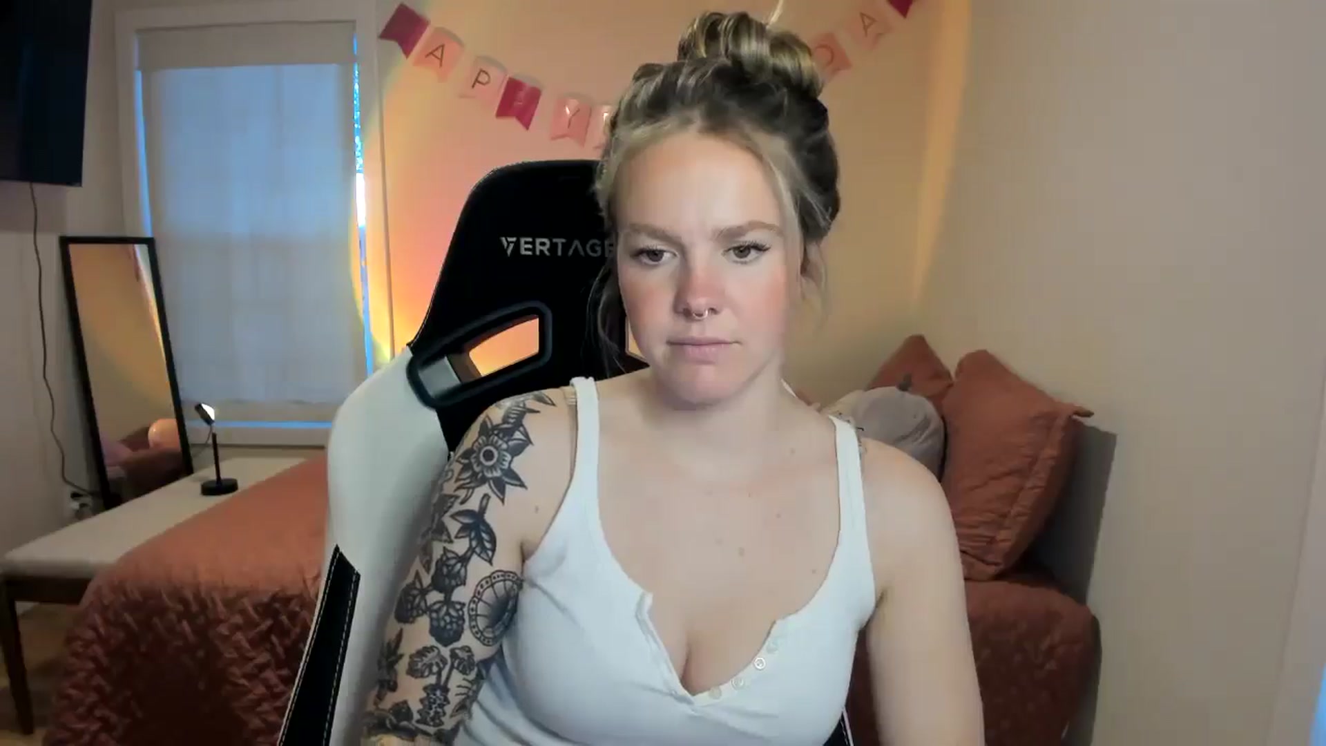 Gallery image thumbnail from Sasssykassy's myfreecams stream on, 11/24/2024, 24:56 image 15 of 20