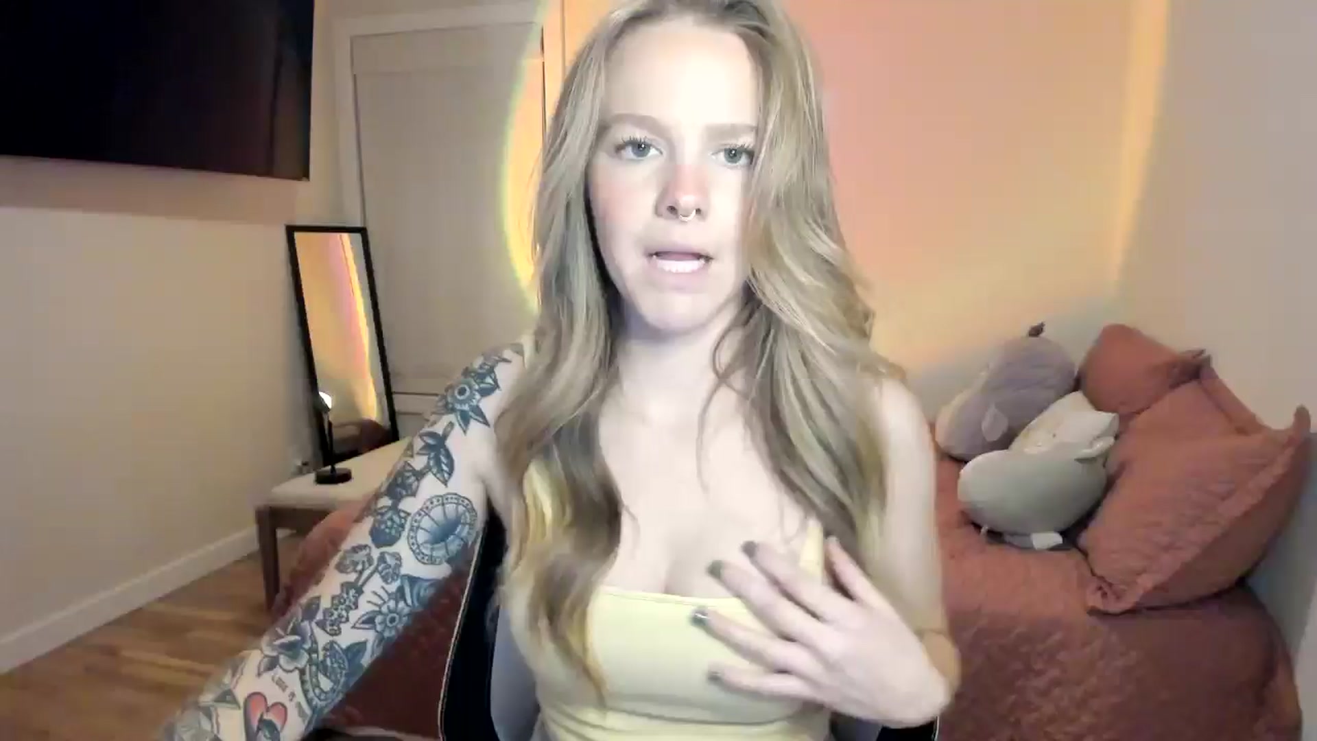 Gallery image thumbnail from Sasssykassy's myfreecams stream on, 11/28/2024, 02:28 image 1 of 20