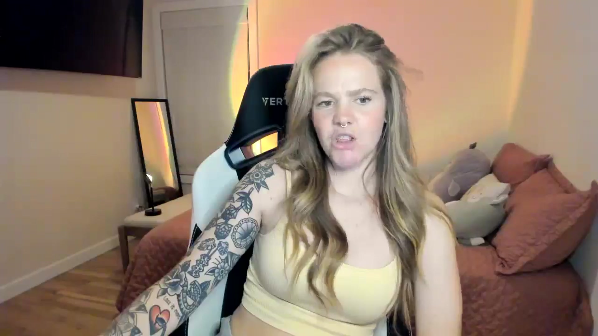 Gallery image thumbnail from Sasssykassy's myfreecams stream on, 11/28/2024, 02:28 image 5 of 20