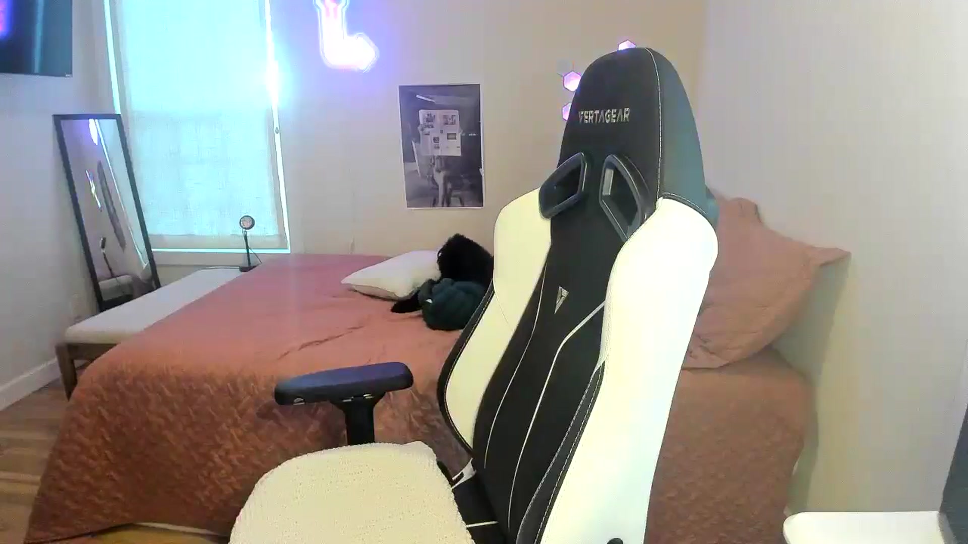 Gallery image thumbnail from Sasssykassy's myfreecams stream on, 12/01/2024, 23:35 image 13 of 20