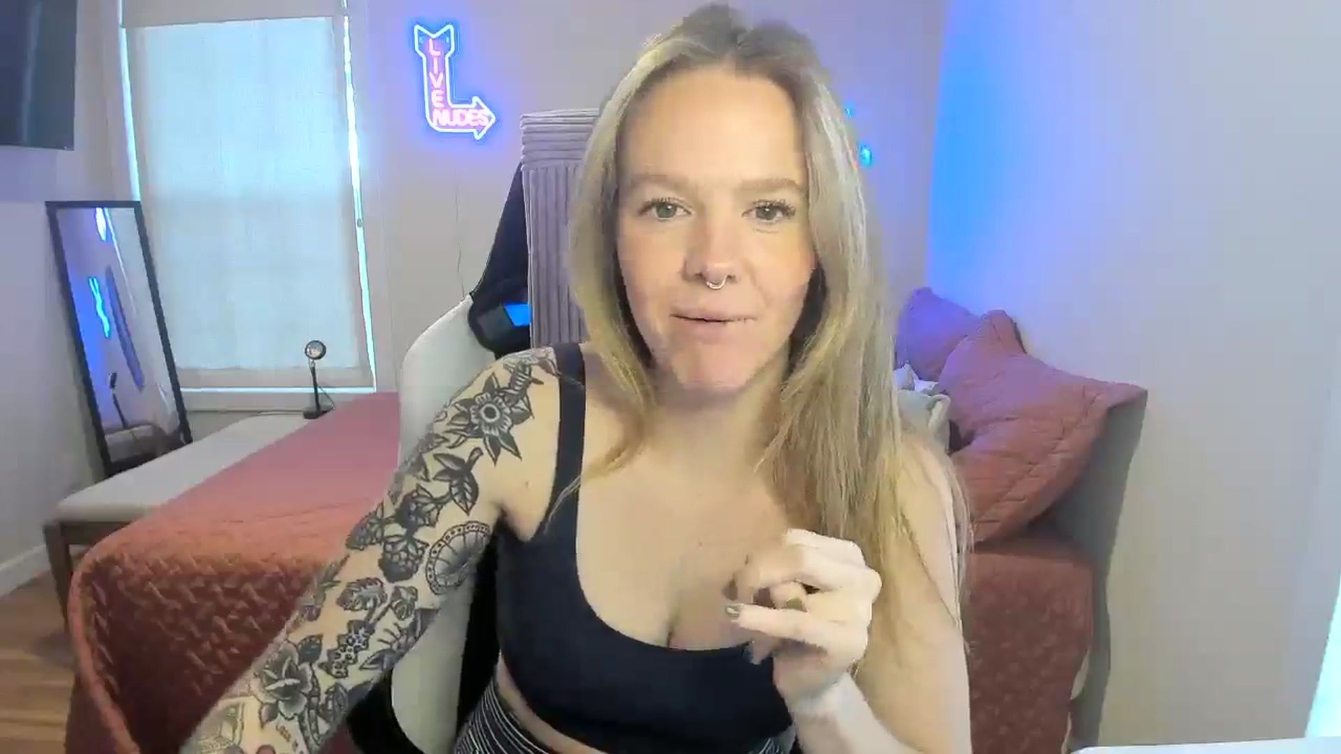 Gallery image thumbnail from Sasssykassy's myfreecams stream on, 12/03/2024, 02:05 image 3 of 20