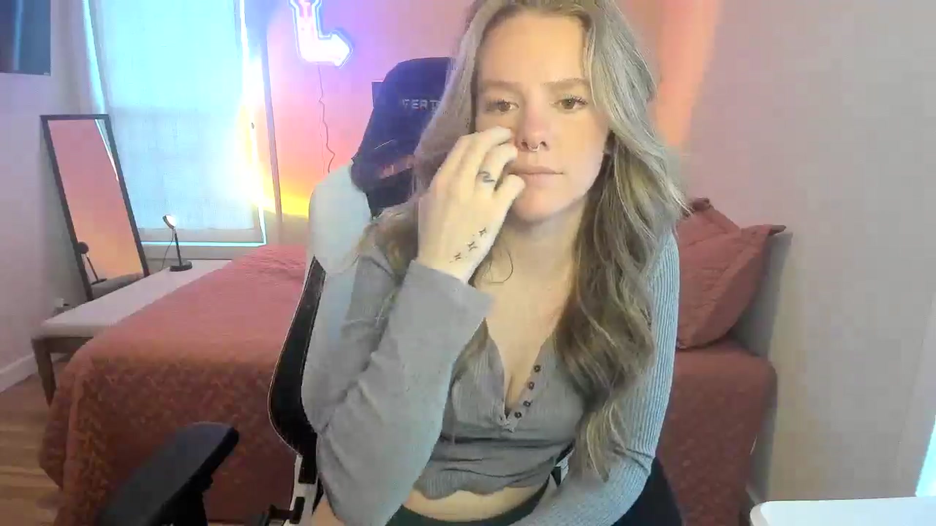 Gallery image thumbnail from Sasssykassy's myfreecams stream on, 12/16/2024, 24:14 image 2 of 20