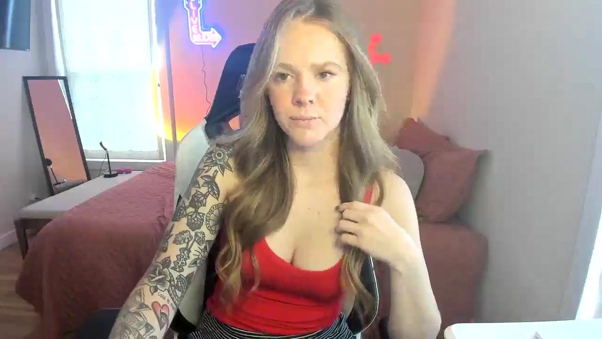 Gallery image thumbnail from Sasssykassy's myfreecams stream on, 12/16/2024, 23:32 image 7 of 20